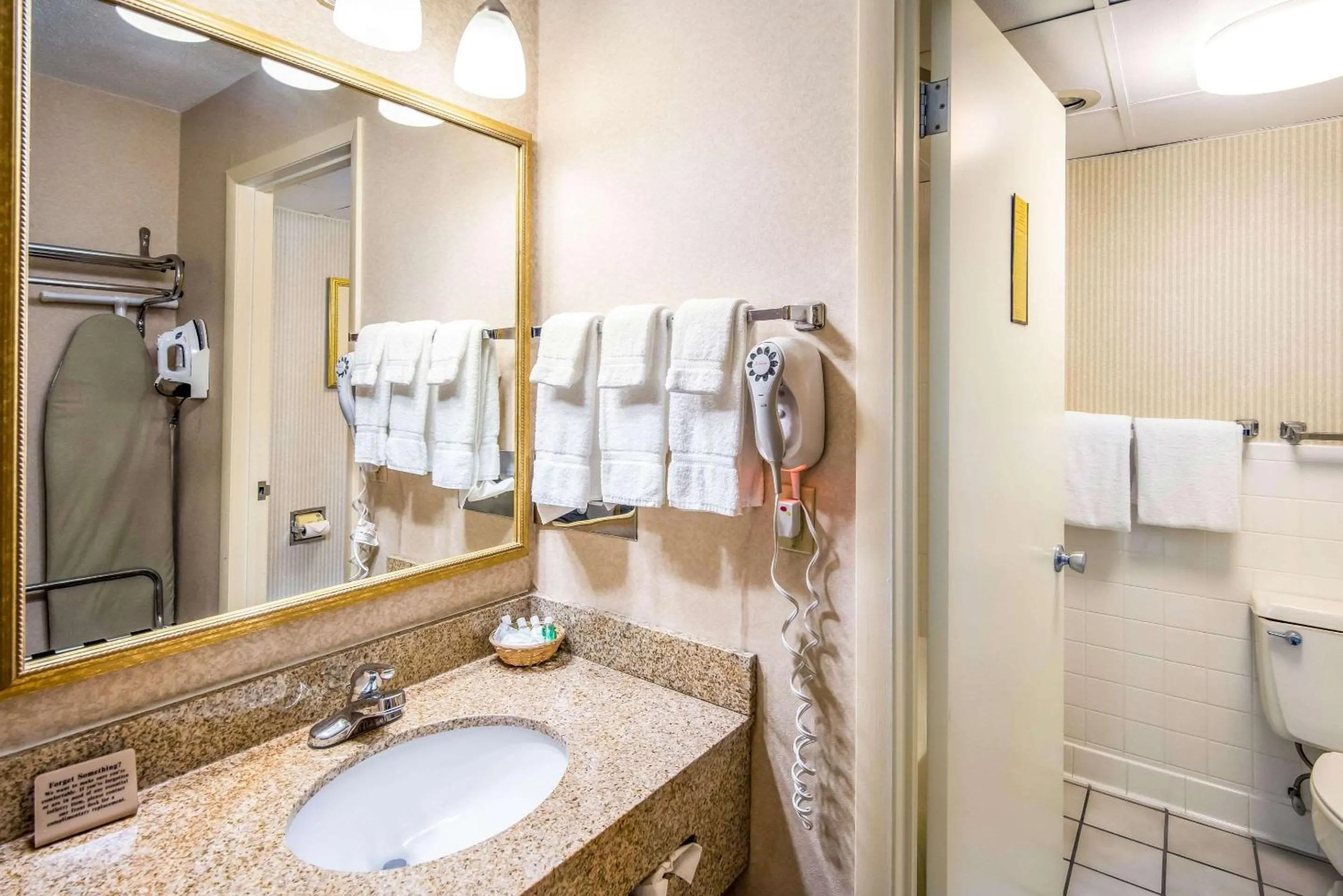 Bedroom in Clarion Inn Grand Junction Airport