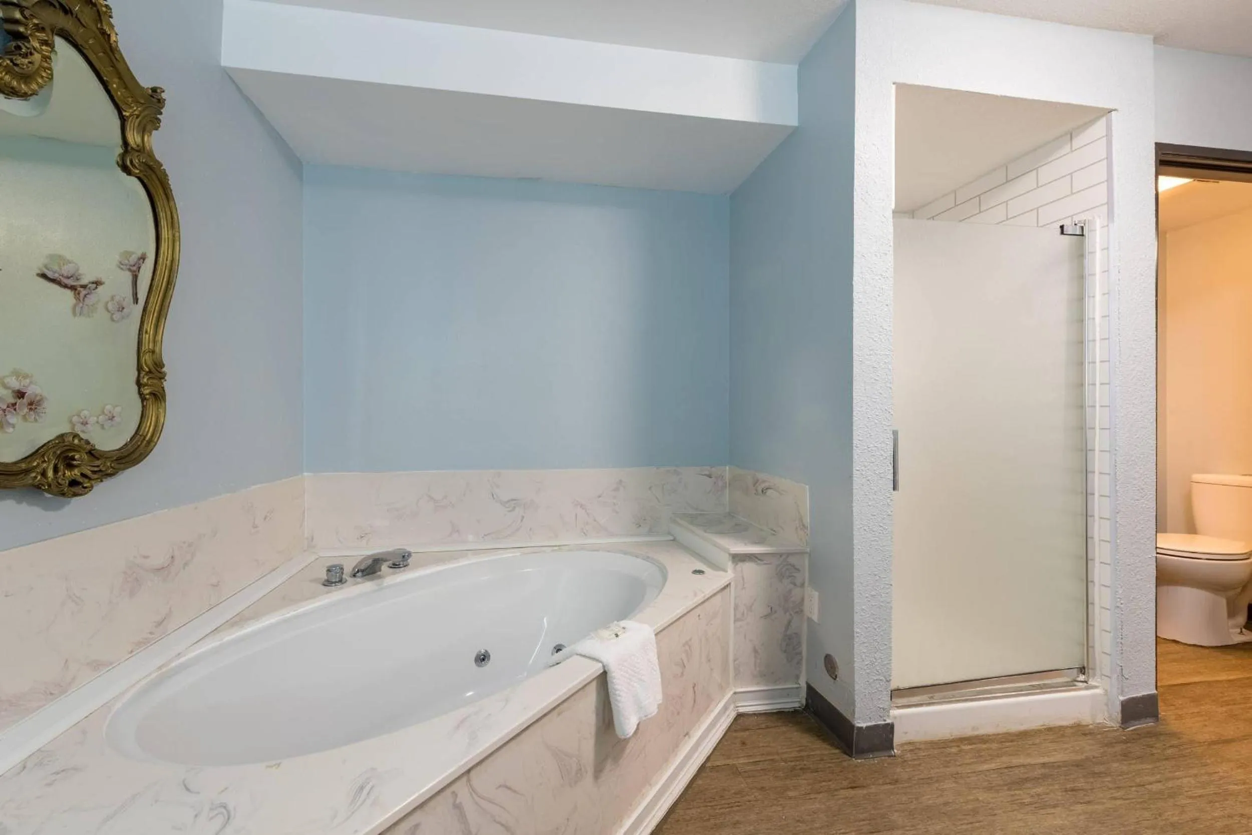 Bedroom in Quality Inn & Suites Manitou Springs at Pikes Peak