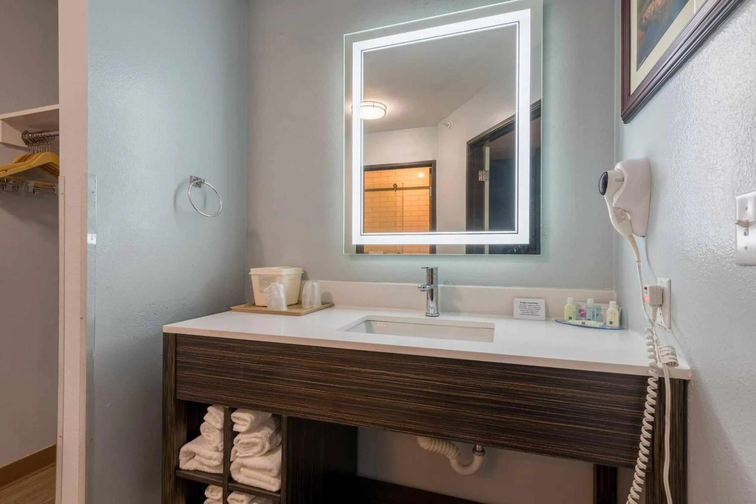 Bedroom in Quality Inn & Suites Manitou Springs at Pikes Peak