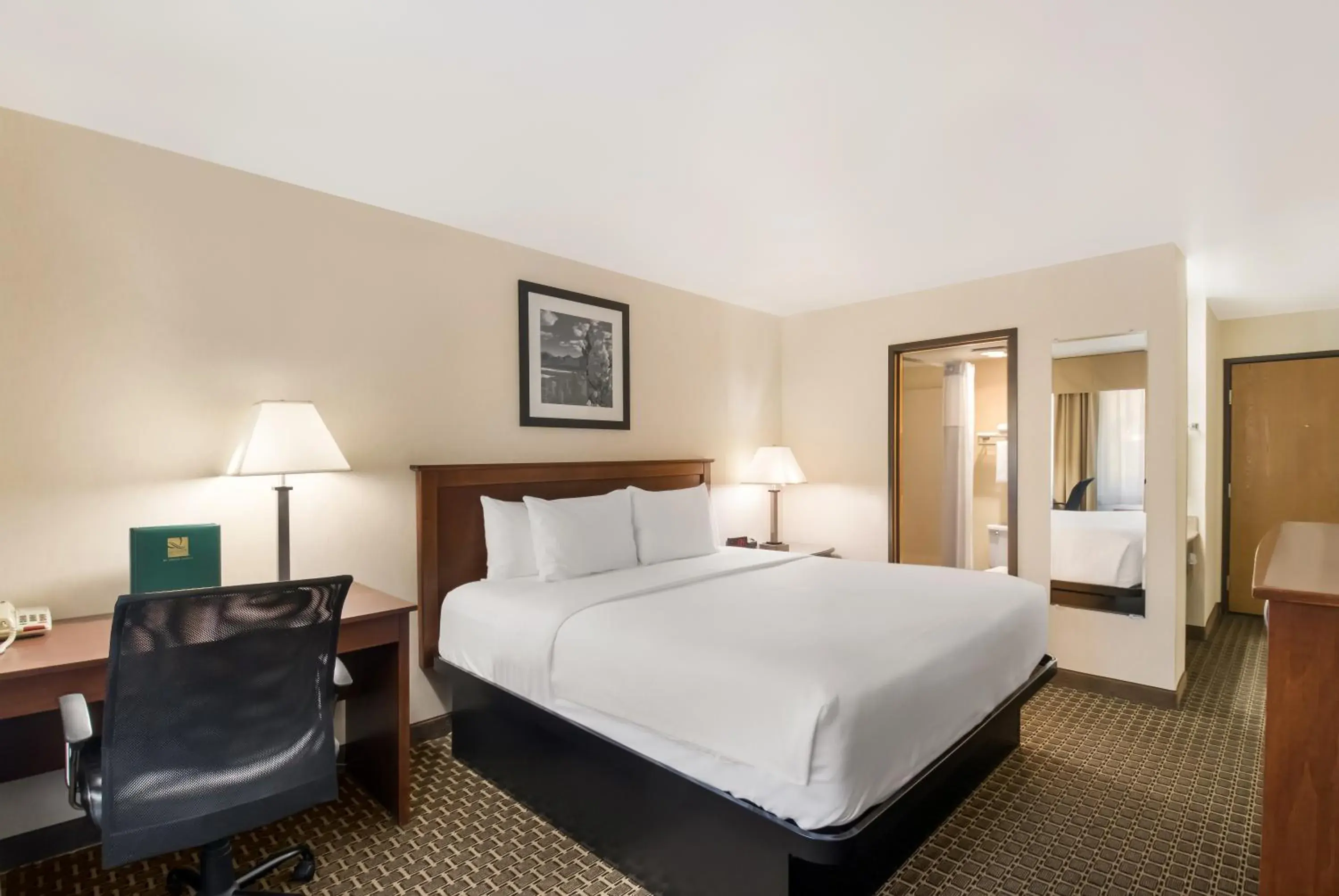 Bedroom, Bed in Quality Inn & Suites Steamboat Springs Bedroom, Bed in Quality Inn & Suites Steamboat Springs