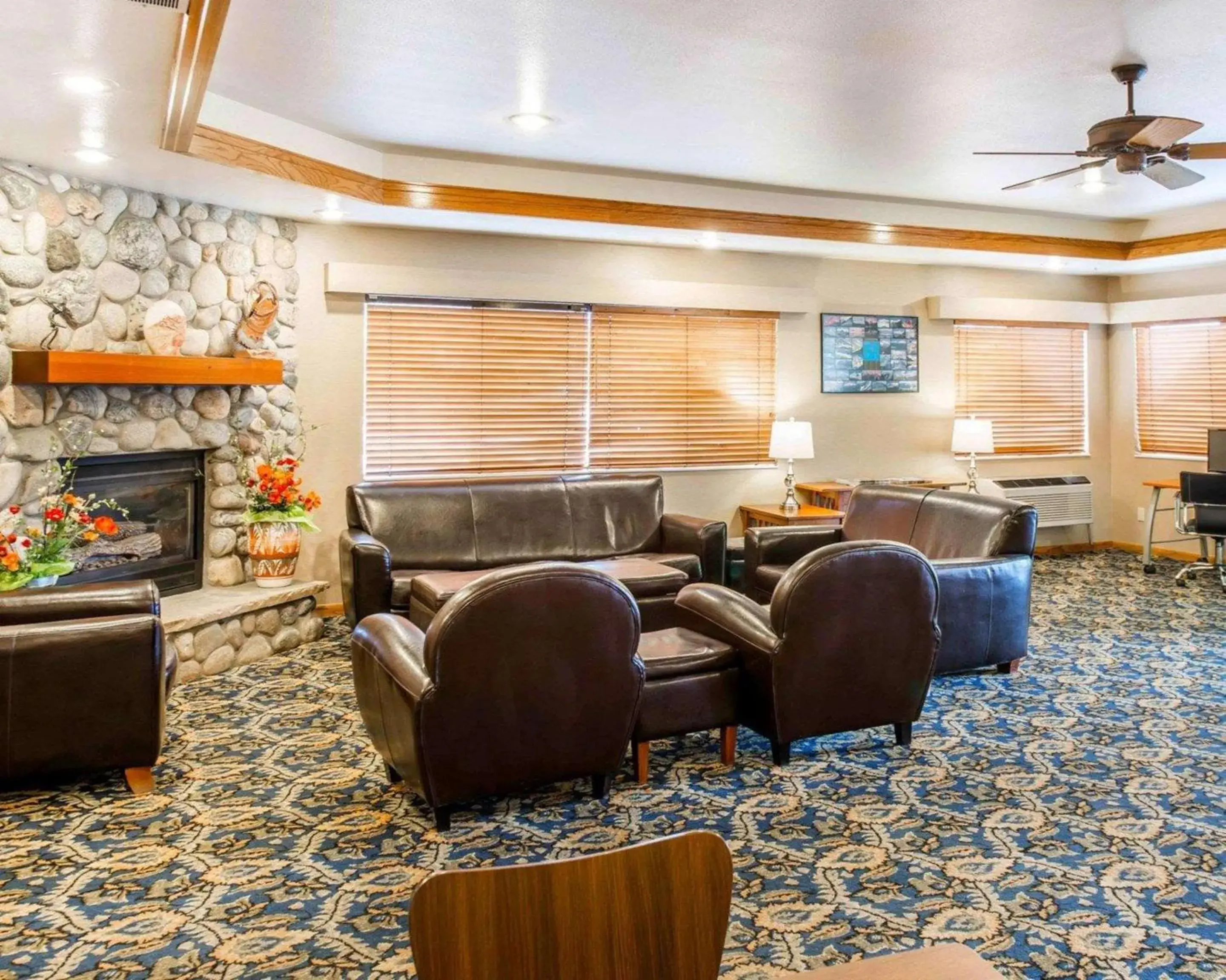 Lobby or reception in Comfort Inn Salida Lobby or reception in Comfort Inn Salida