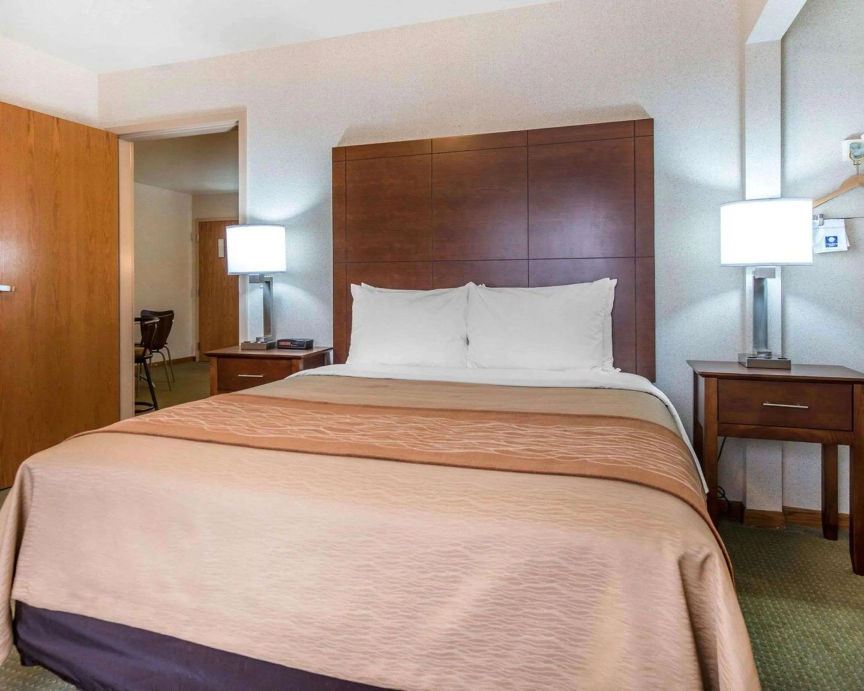 Photo of the whole room, Bed in Comfort Inn Salida