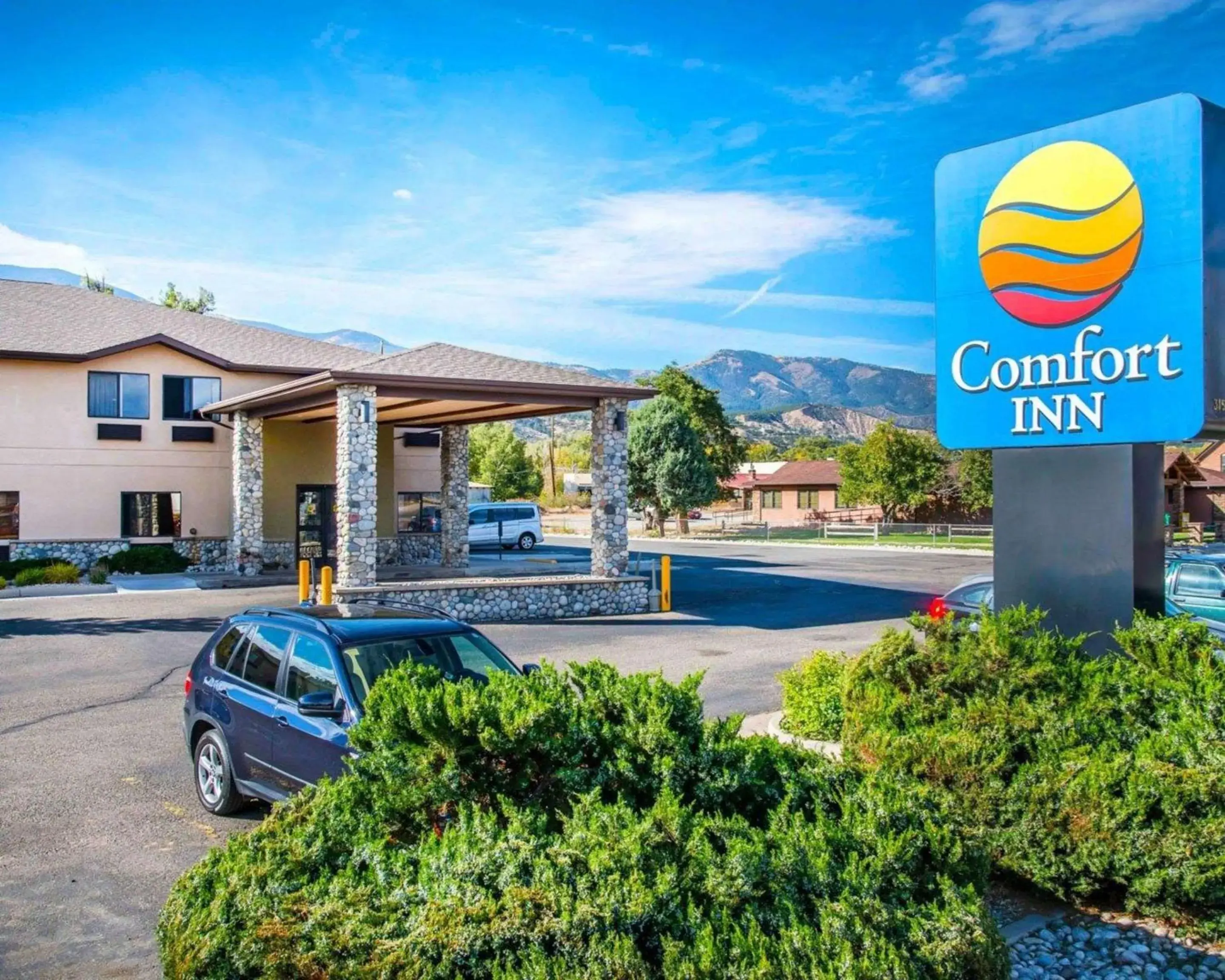 Property building in Comfort Inn Salida Property building in Comfort Inn Salida