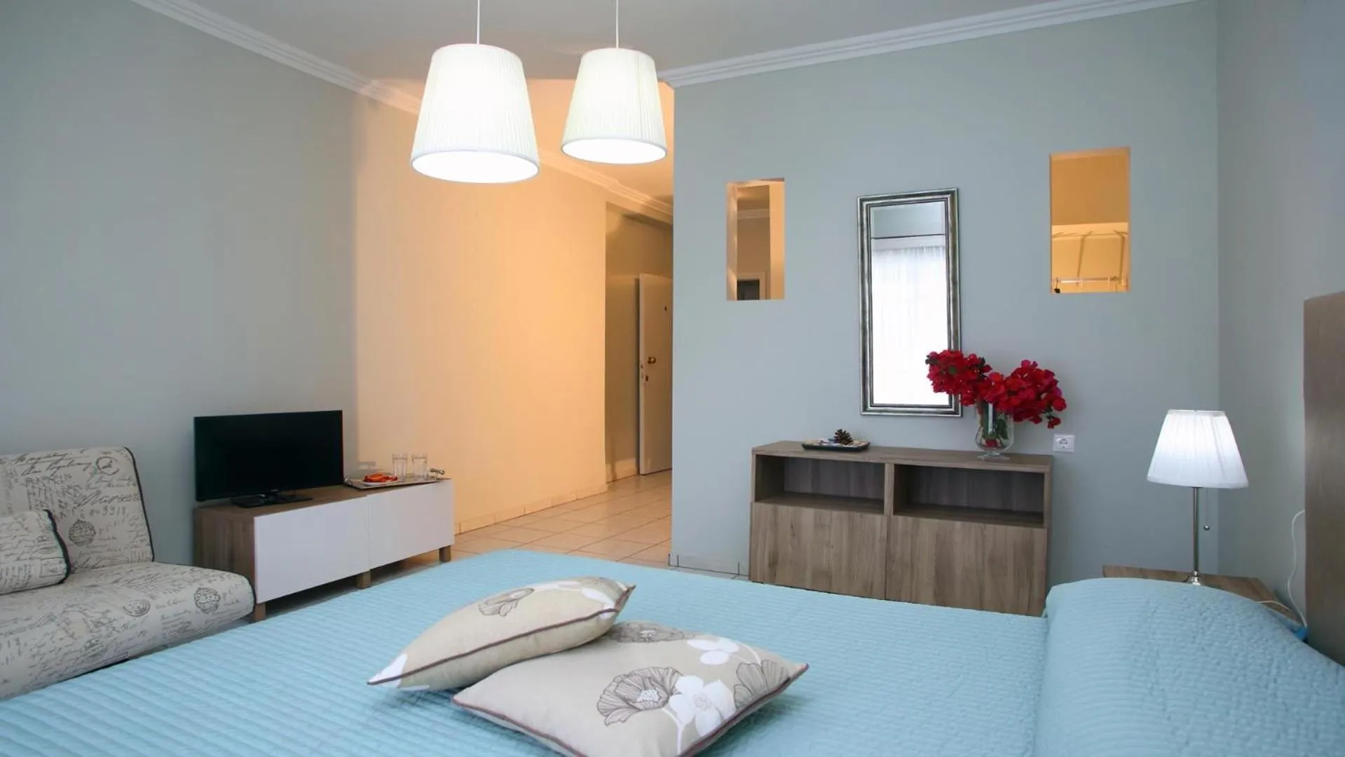 Bed in Nidri Bay Studios