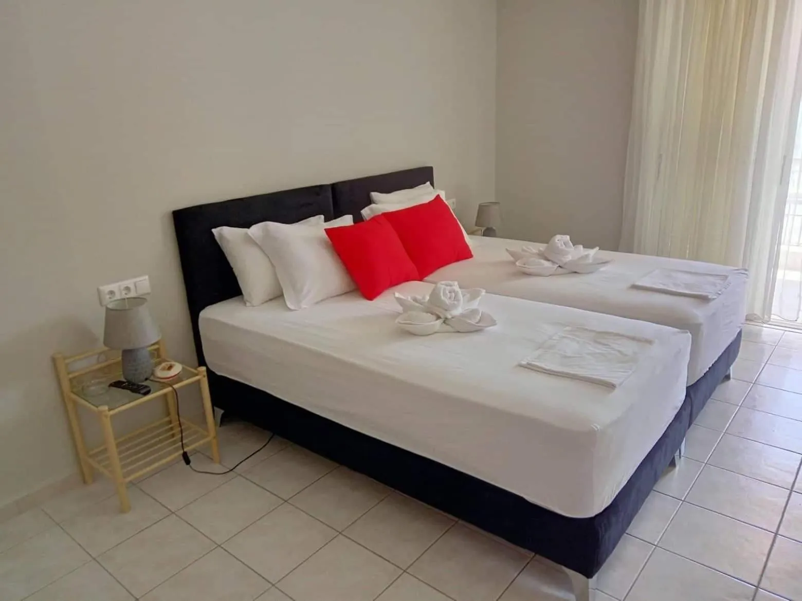 Bed in Nidri Bay Studios
