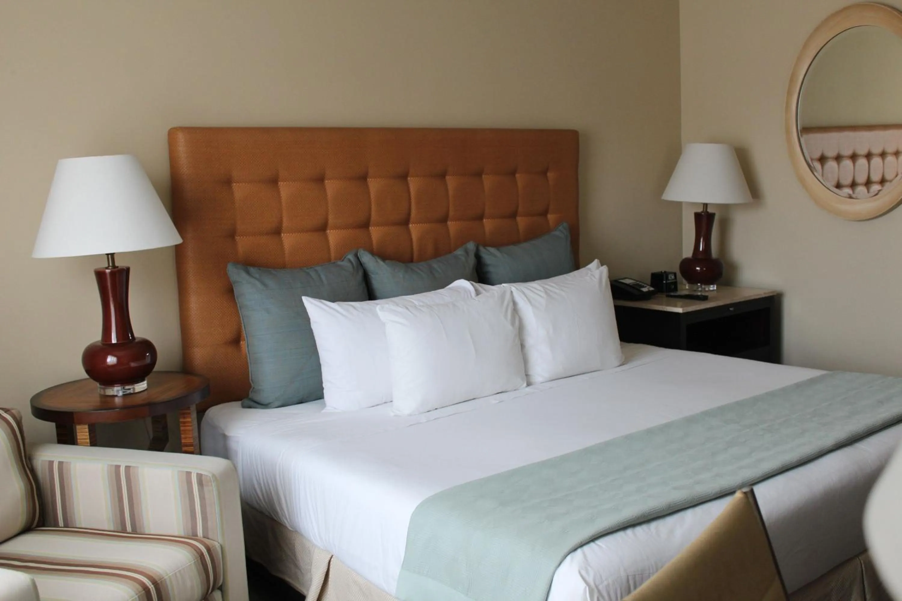 Photo of the whole room, Bed in Quality Hotel Real San Jose