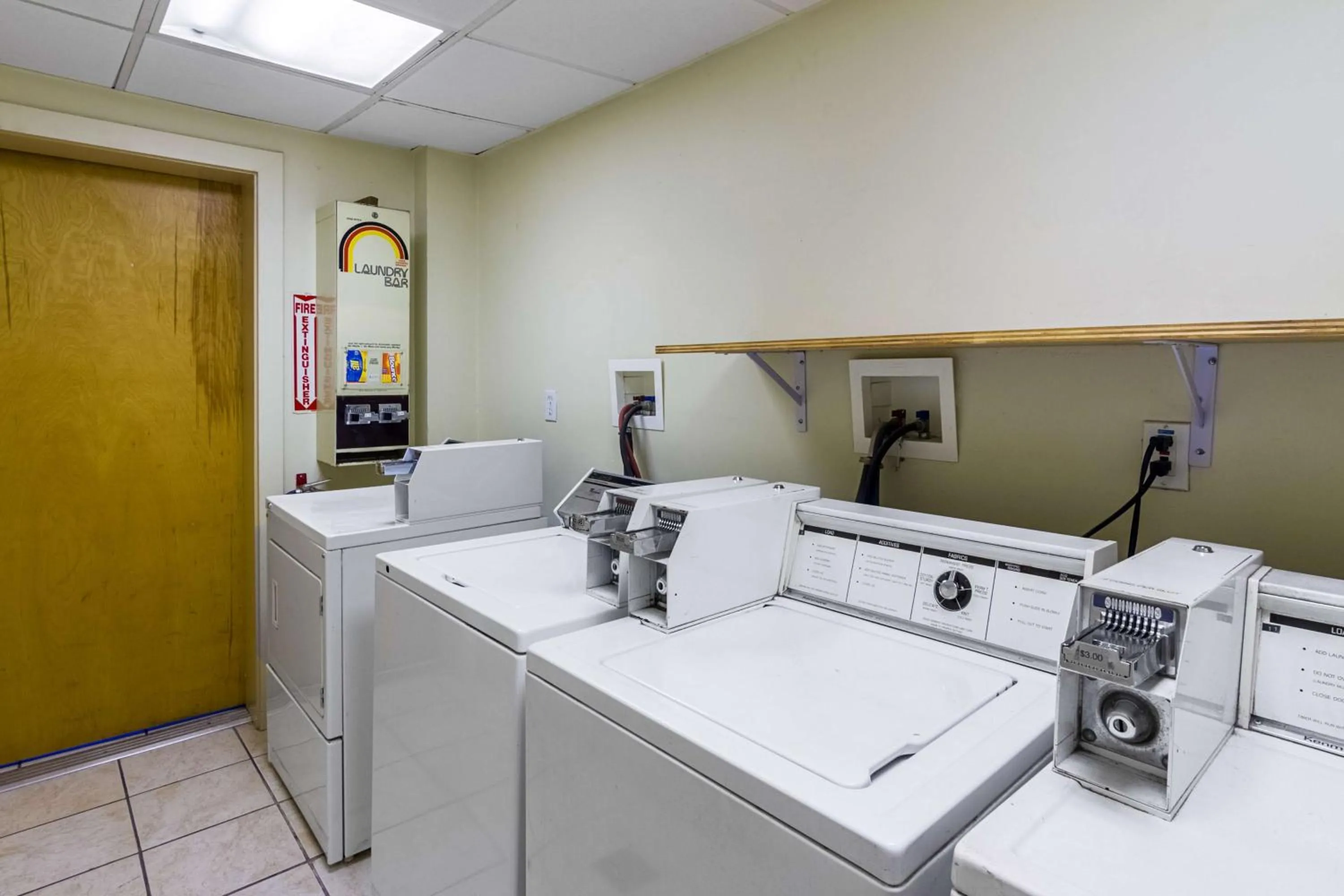 laundry in Motel 6-Groton, CT - Casinos nearby