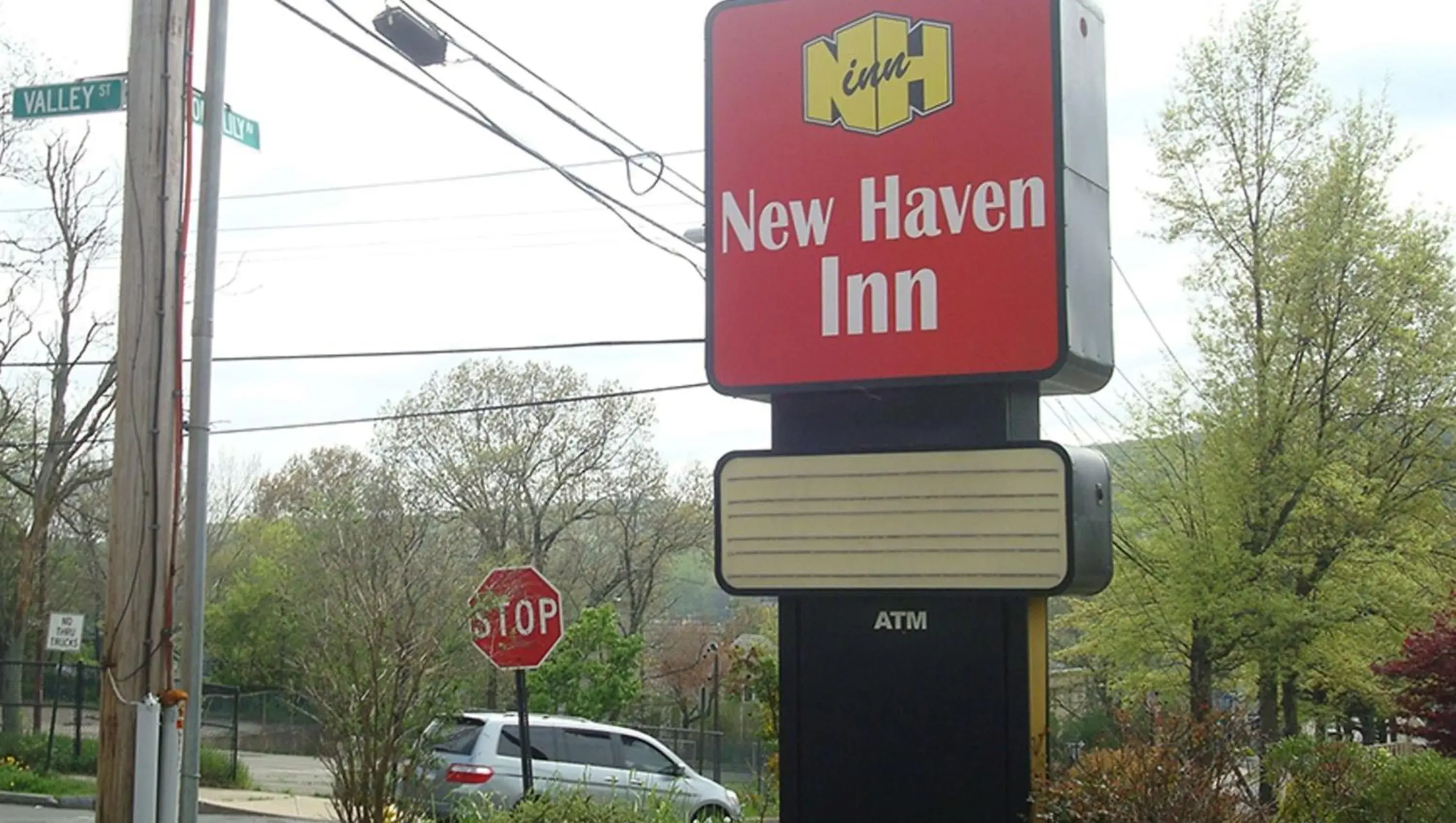 Property building in New Haven Inn