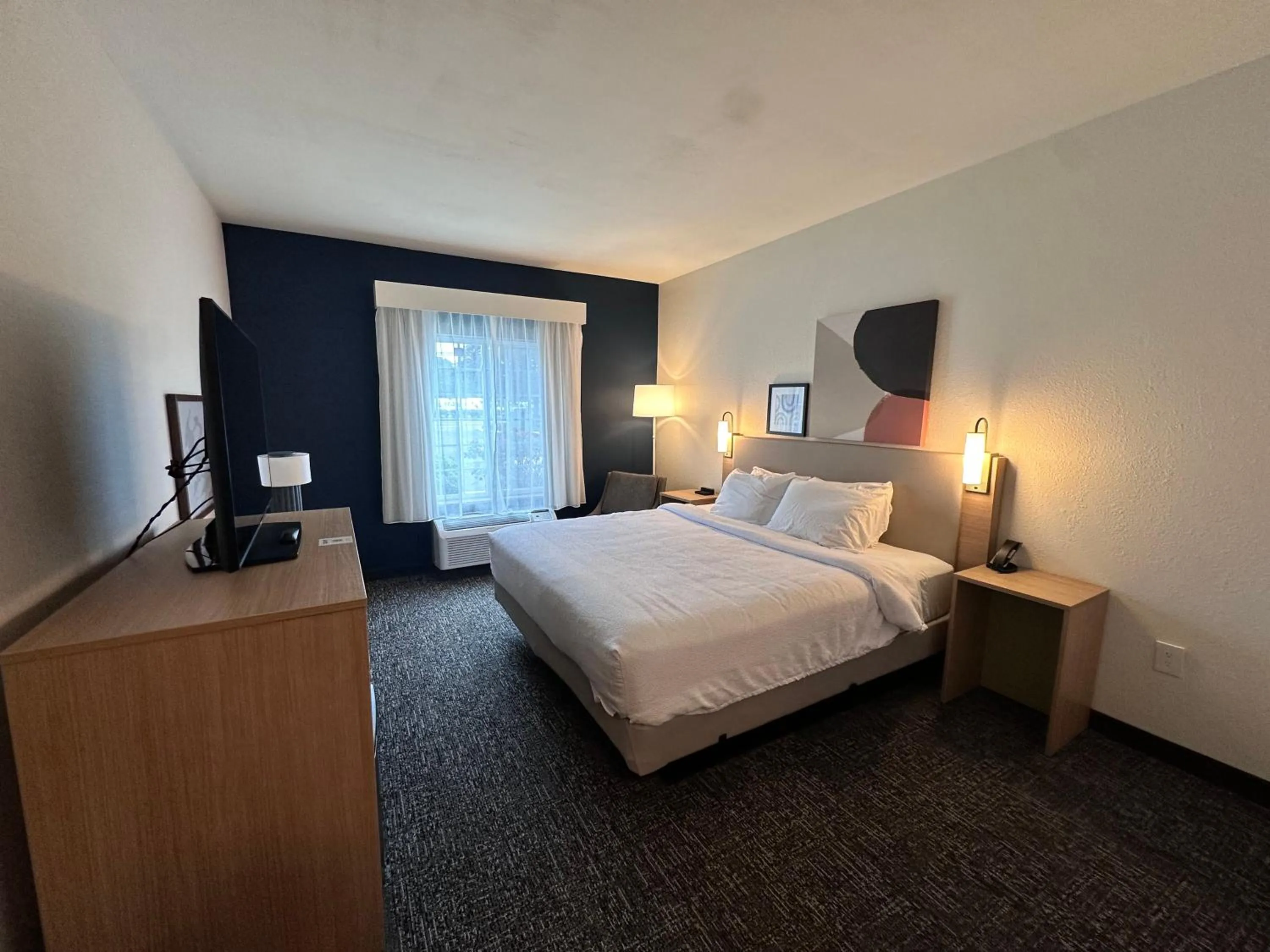 Photo of the whole room, Bed in Spark by Hilton Guilford