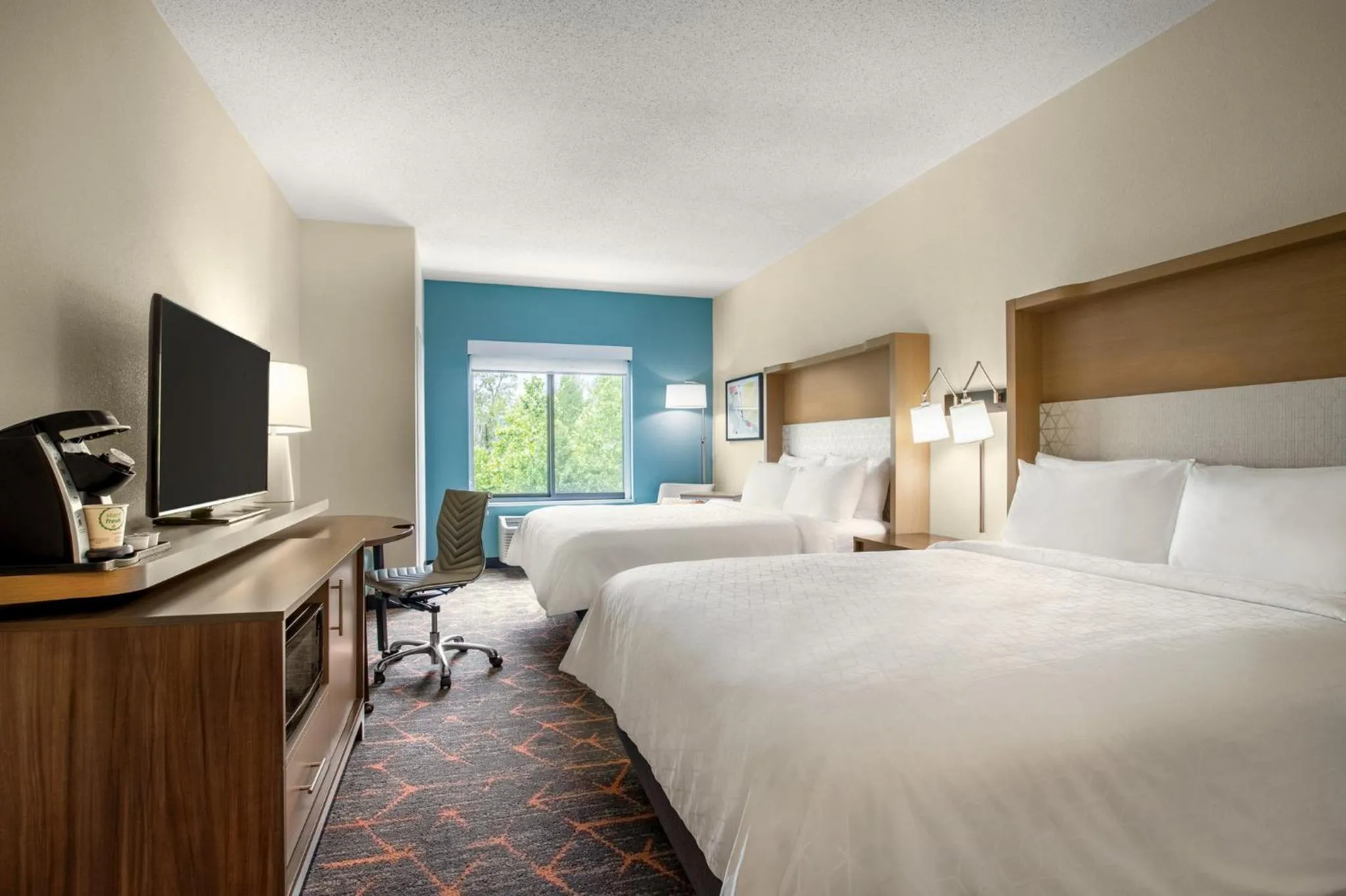 Photo of the whole room, Bed in Holiday Inn Cheshire - Southington by IHG