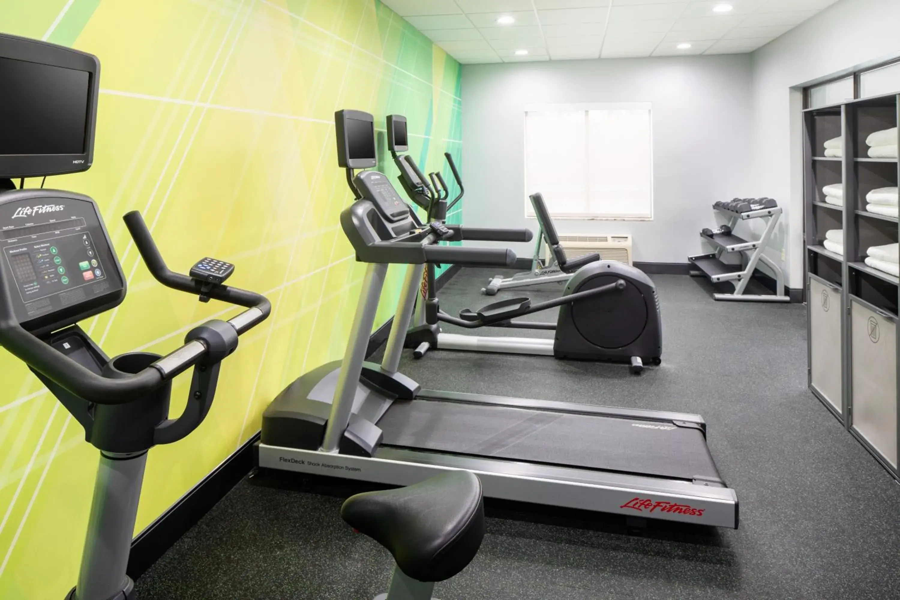Fitness centre/facilities in Holiday Inn Cheshire - Southington by IHG Fitness centre/facilities in Holiday Inn Cheshire - Southington by IHG
