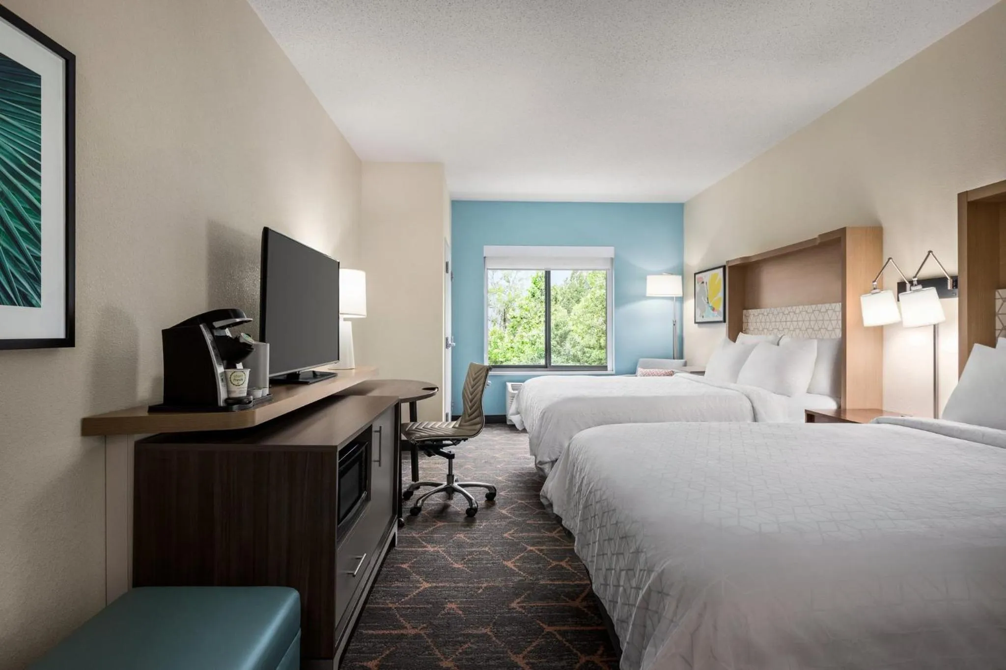 Photo of the whole room, Bed in Holiday Inn Cheshire - Southington by IHG