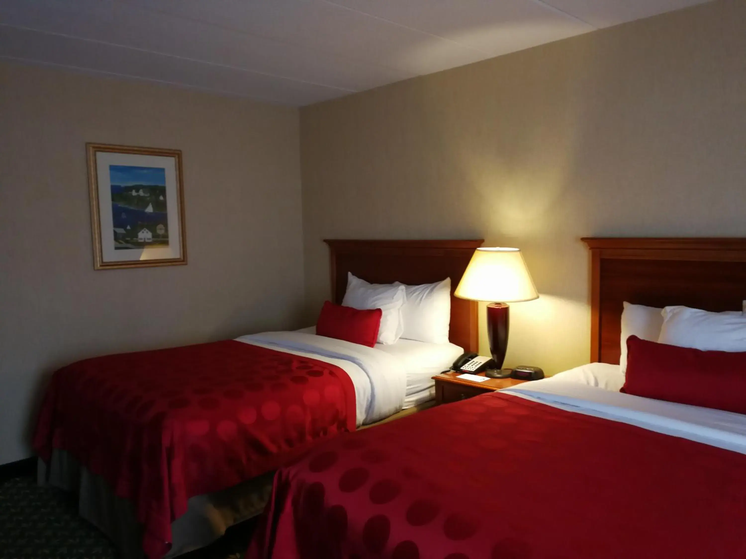 Bed in Mystic River Hotel & Suites Bed in Mystic River Hotel & Suites