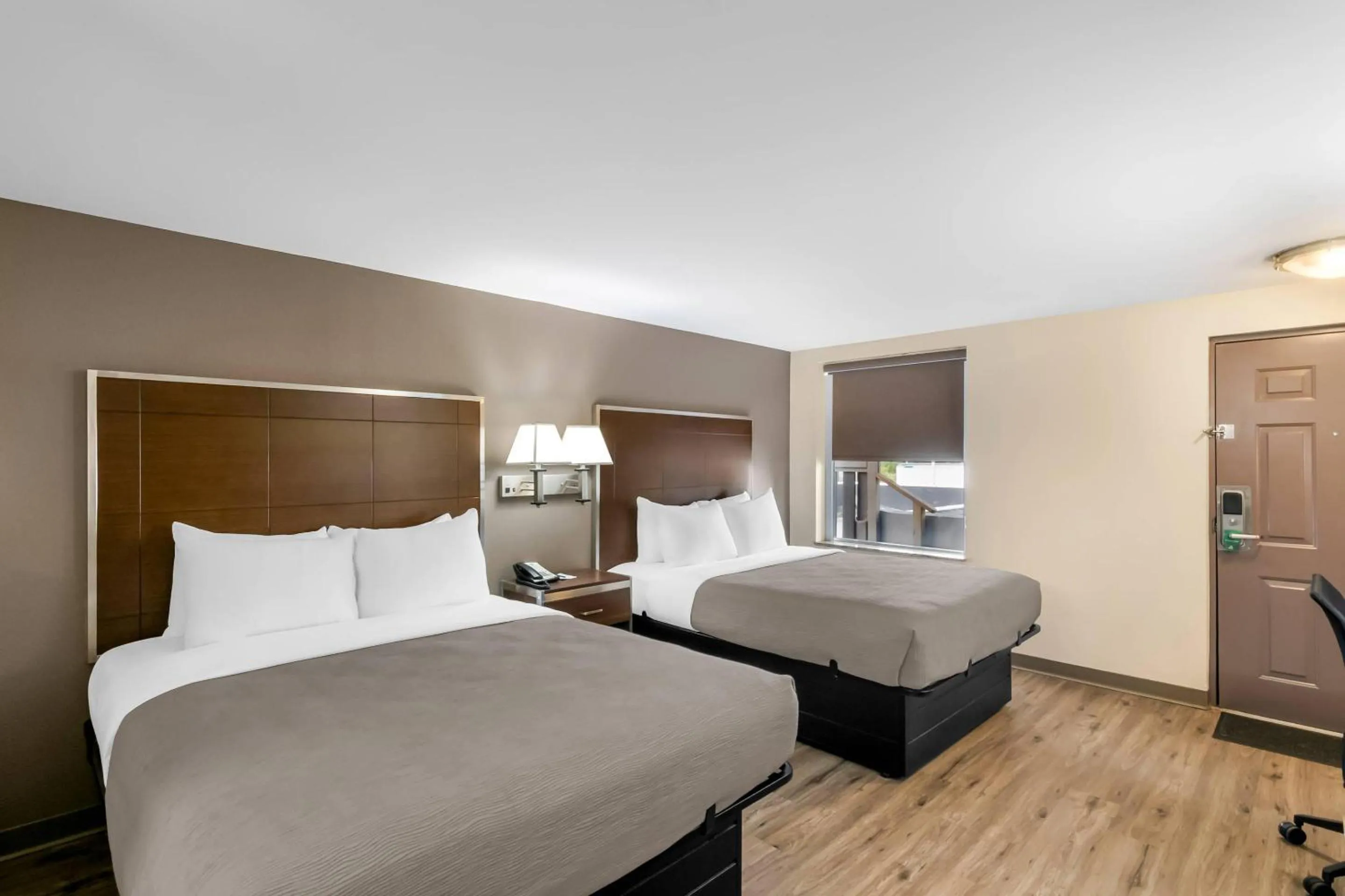 Bedroom, Bed in Quality Inn Waterbury East