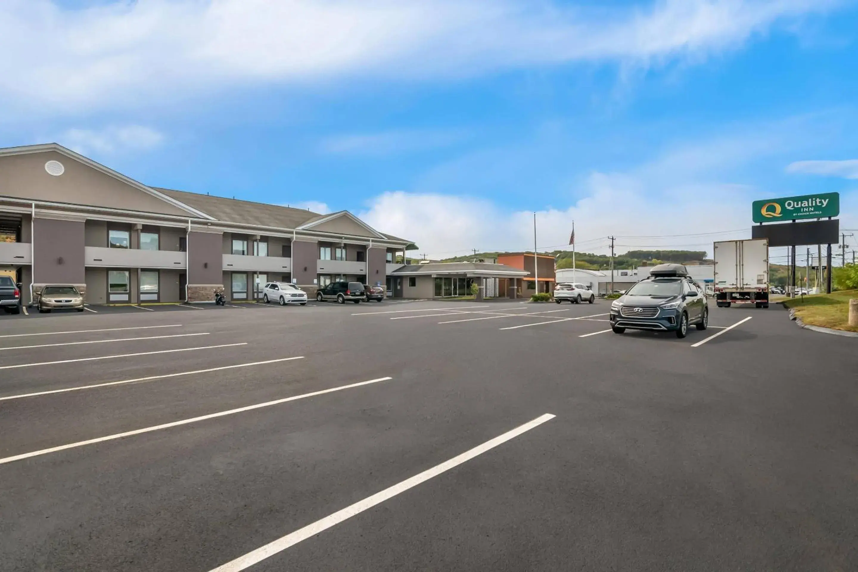 Property building in Quality Inn Waterbury East Property building in Quality Inn Waterbury East