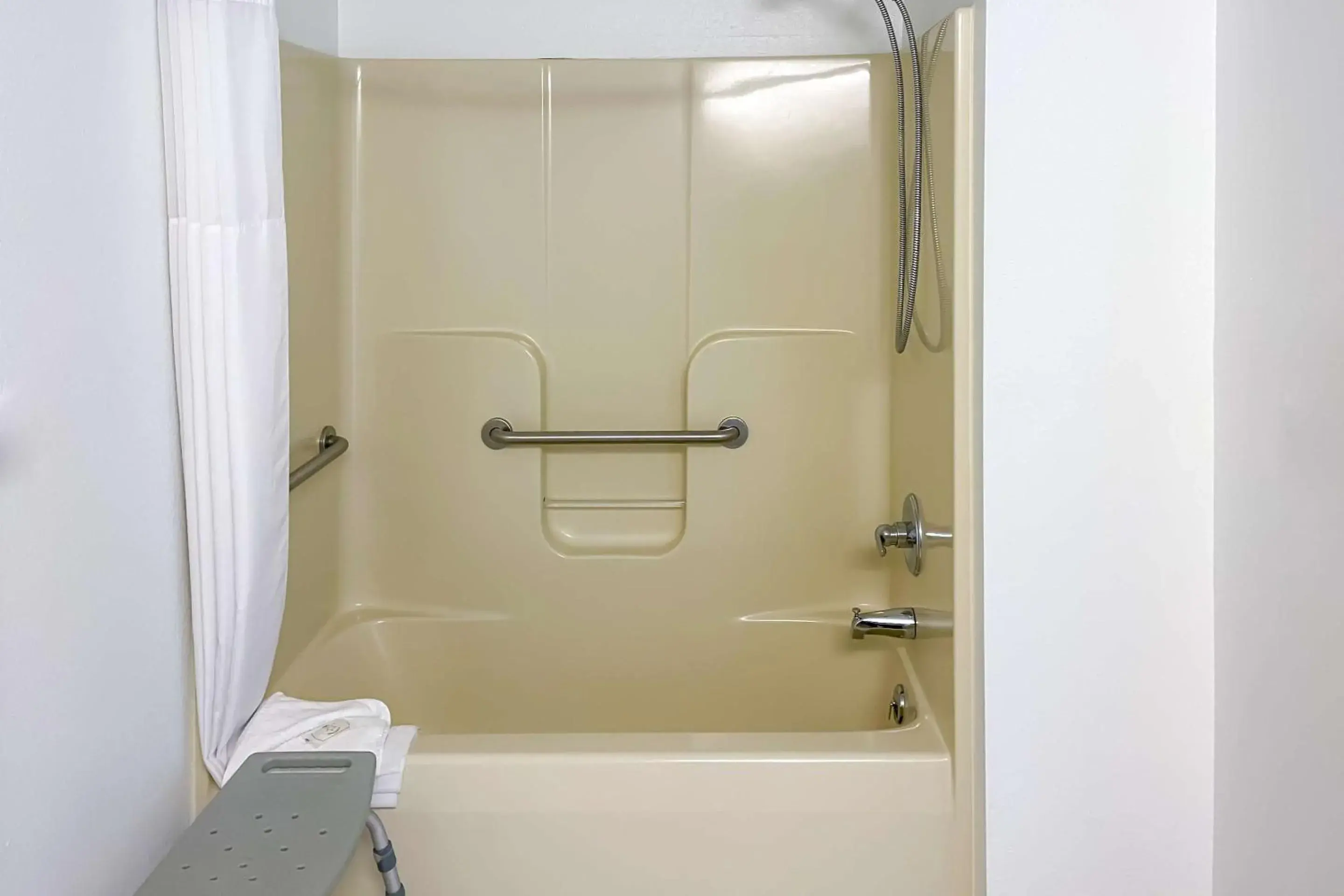 Bedroom in Quality Inn & Suites Georgetown - Seaford Bedroom in Quality Inn & Suites Georgetown - Seaford