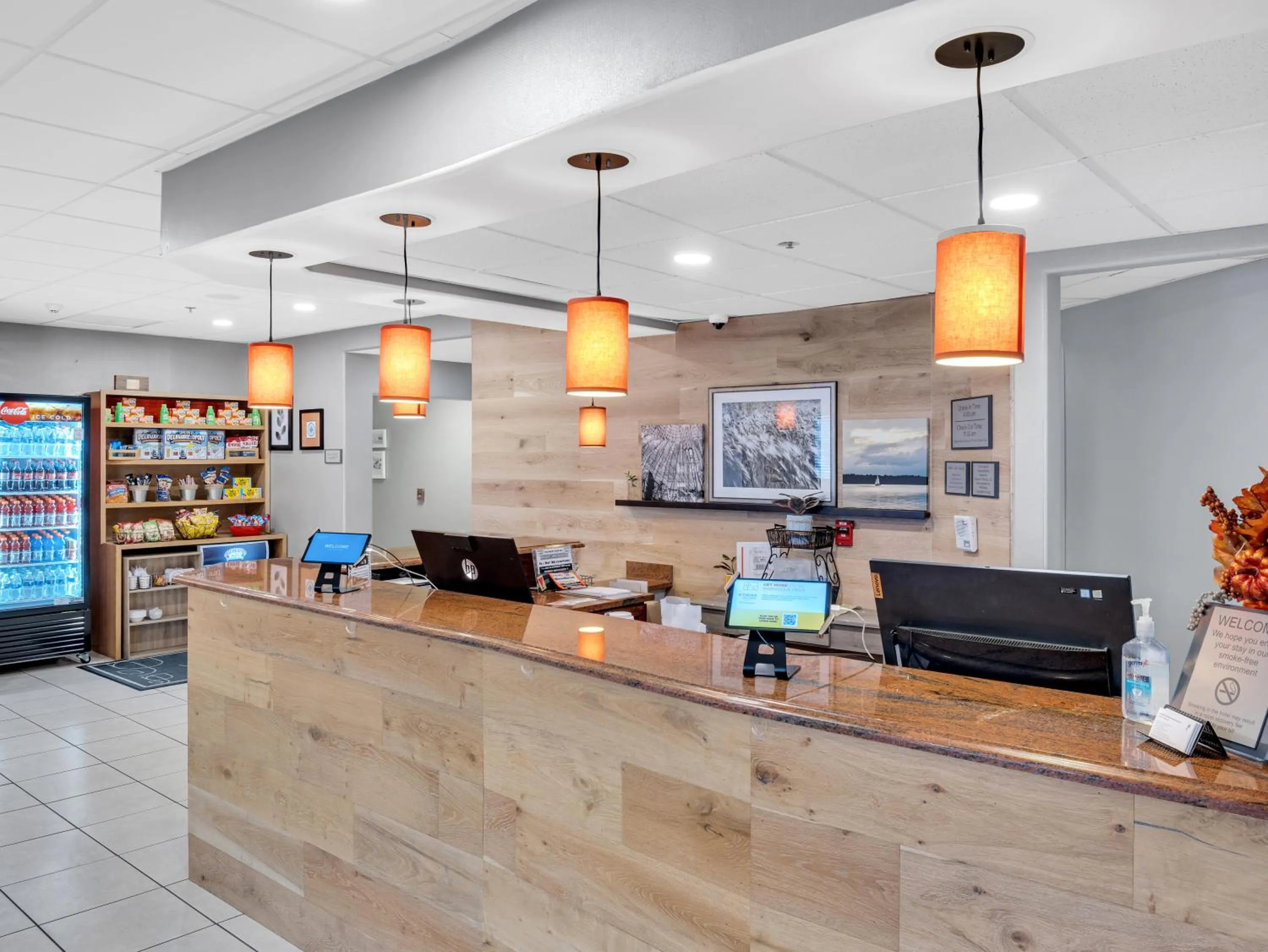 Lobby or reception in Country Inn & Suites by Radisson Rehoboth Beach - Dewey