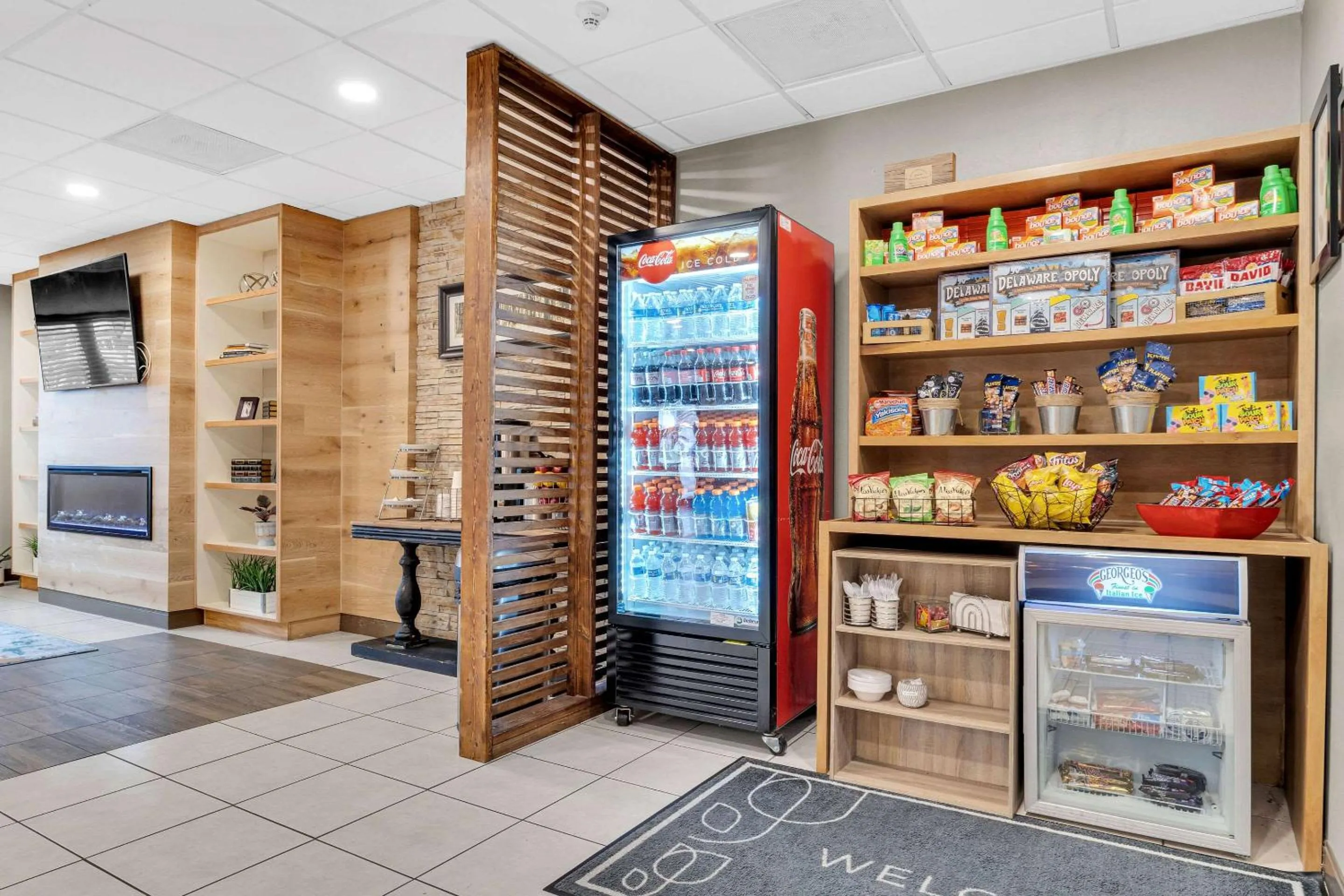 Lobby or reception in Country Inn & Suites by Radisson Rehoboth Beach - Dewey