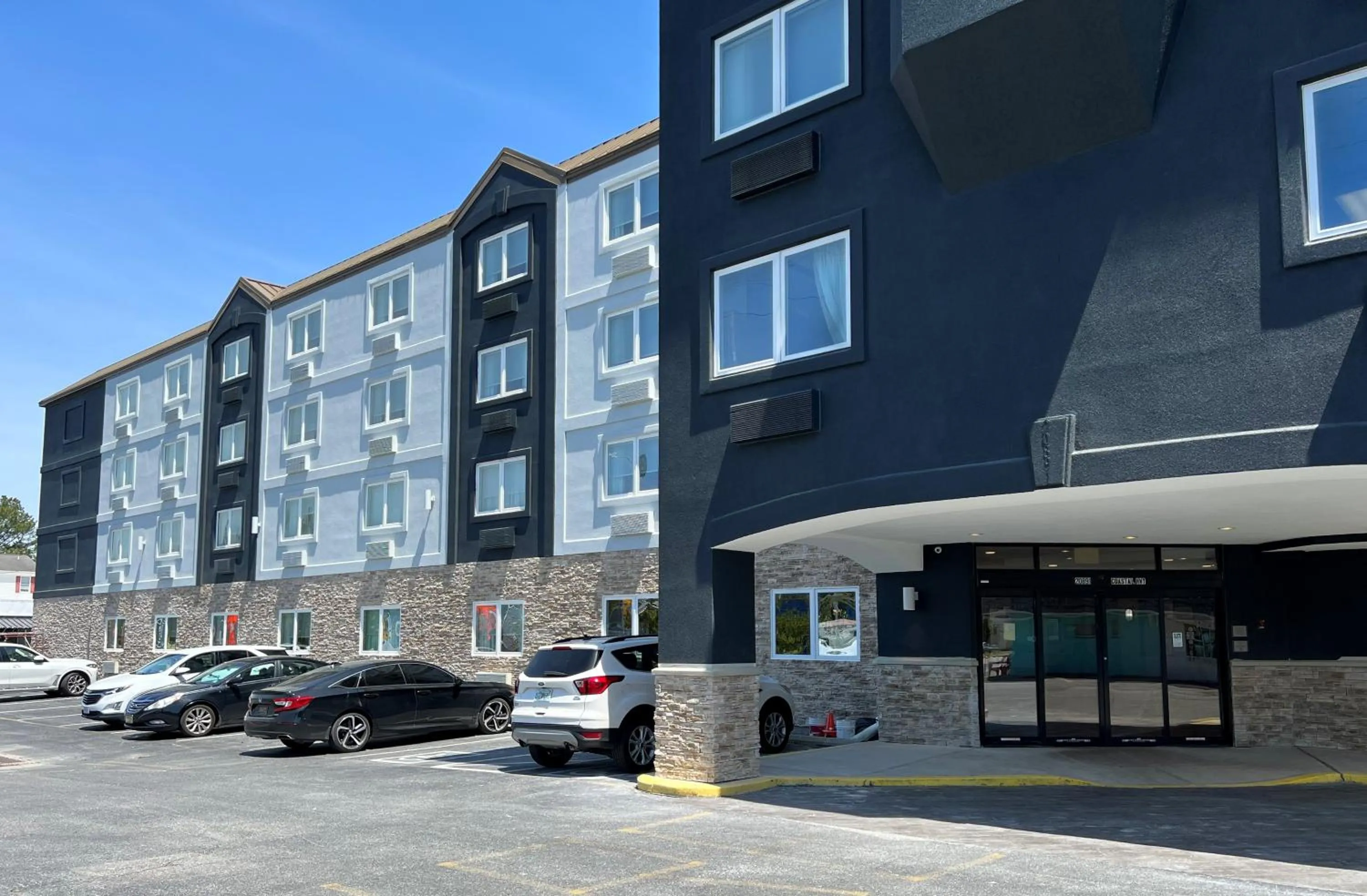 Property building in Country Inn & Suites by Radisson Rehoboth Beach - Dewey