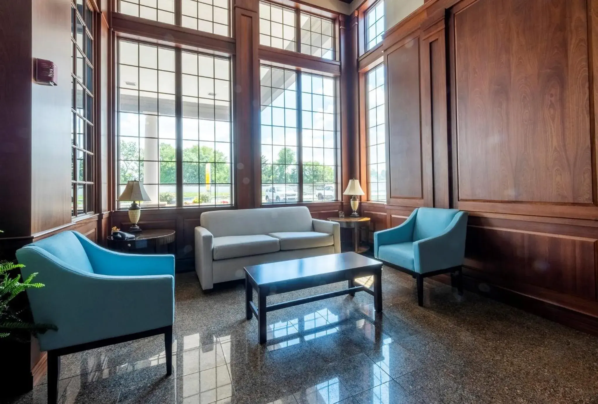 Lobby or reception in Red Roof Inn & Suites Wilmington – New Castle Lobby or reception in Red Roof Inn & Suites Wilmington – New Castle