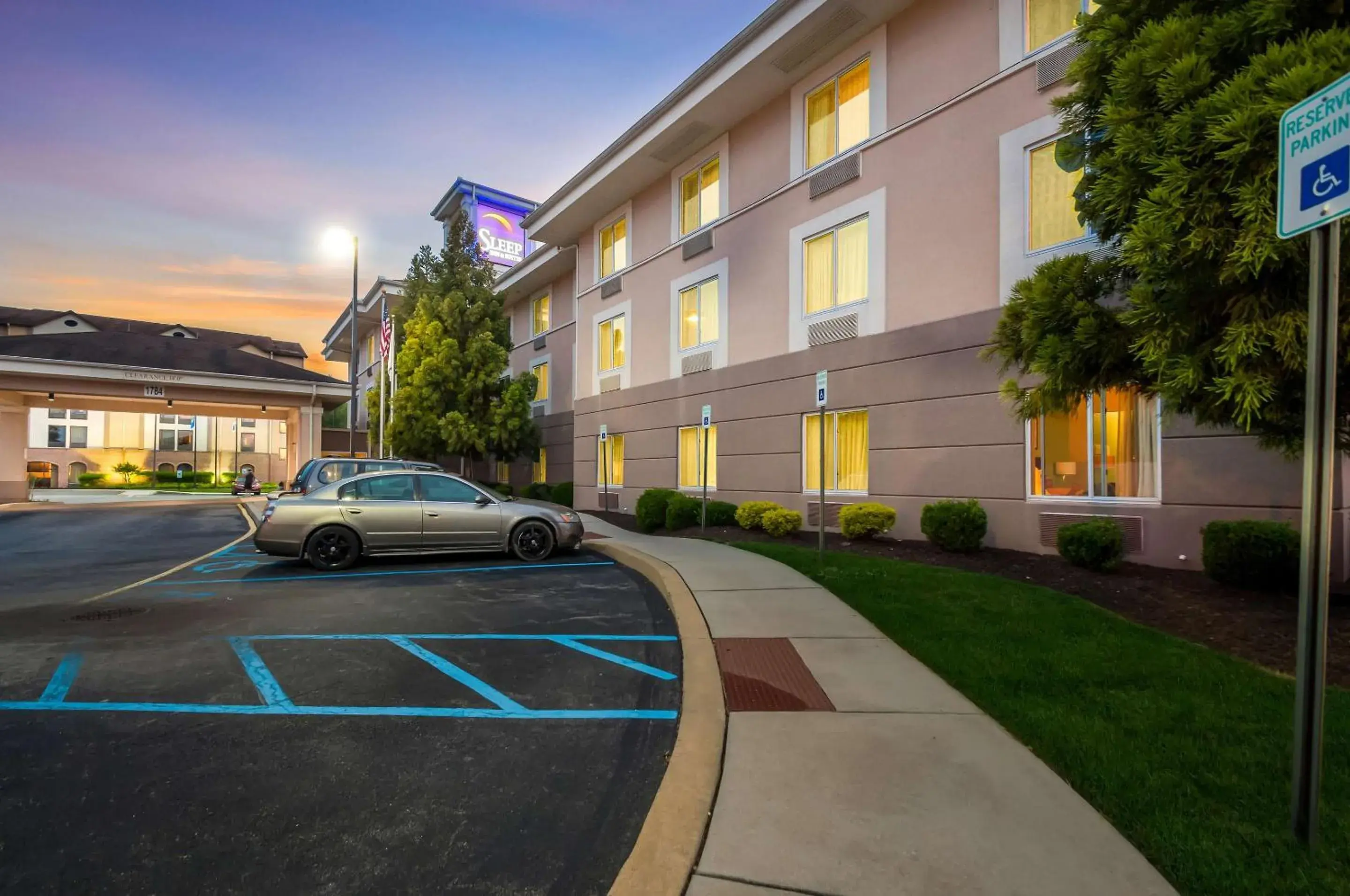 Property building in Sleep Inn & Suites Dover University Area Property building in Sleep Inn & Suites Dover University Area