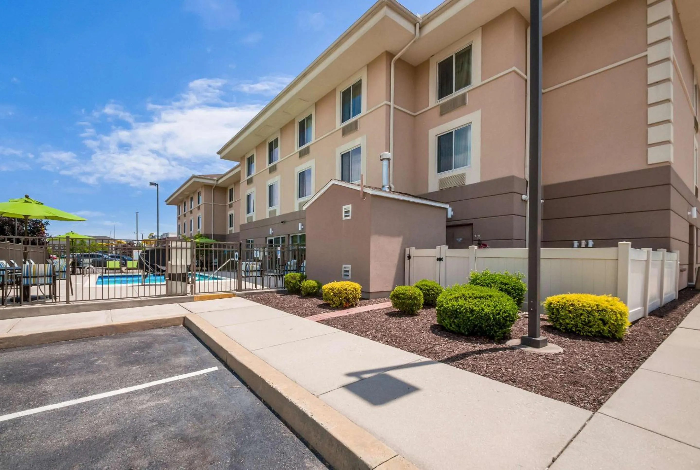 Property building in Sleep Inn & Suites Dover University Area