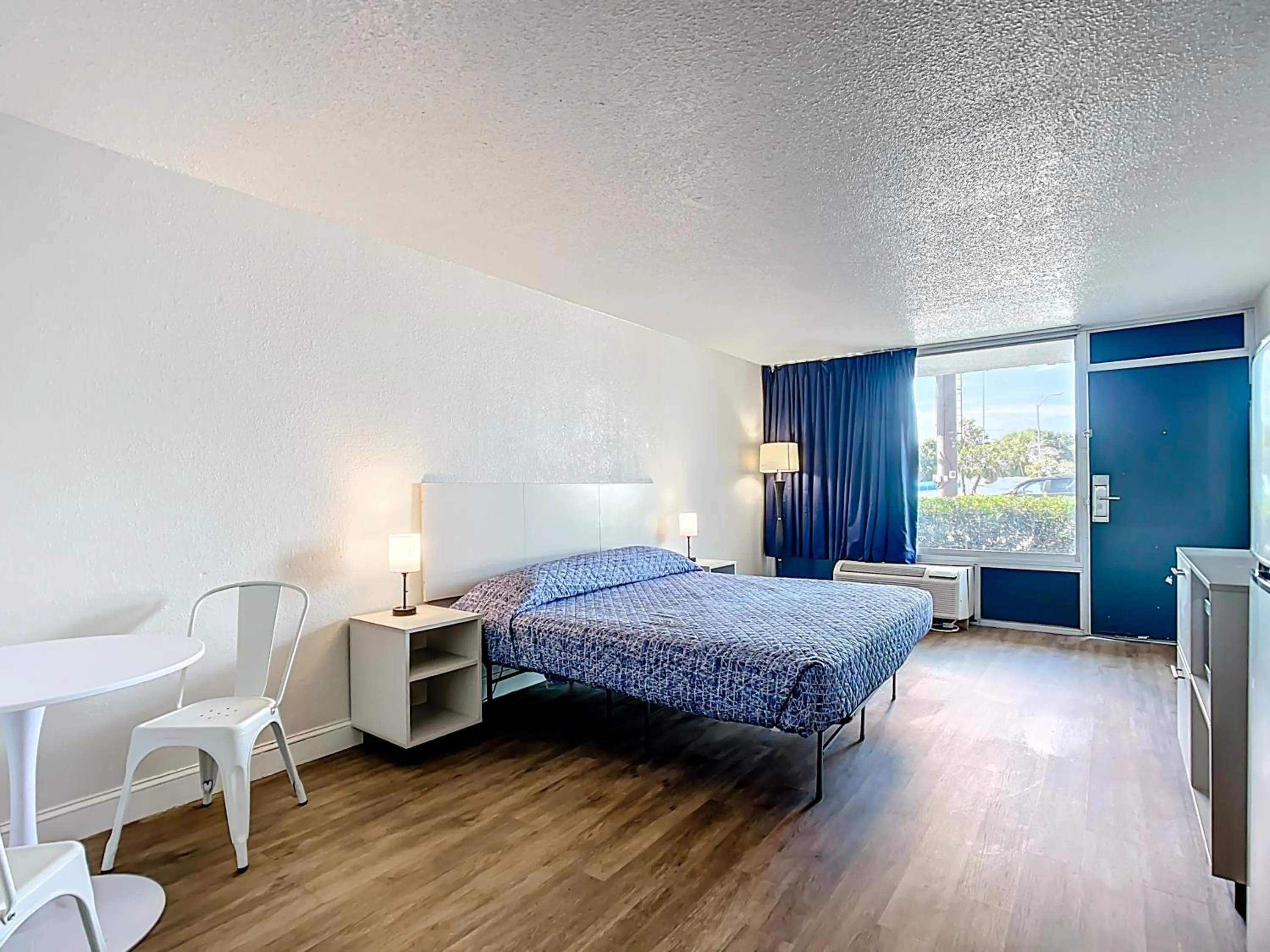 Bed in Stayable Lakeland