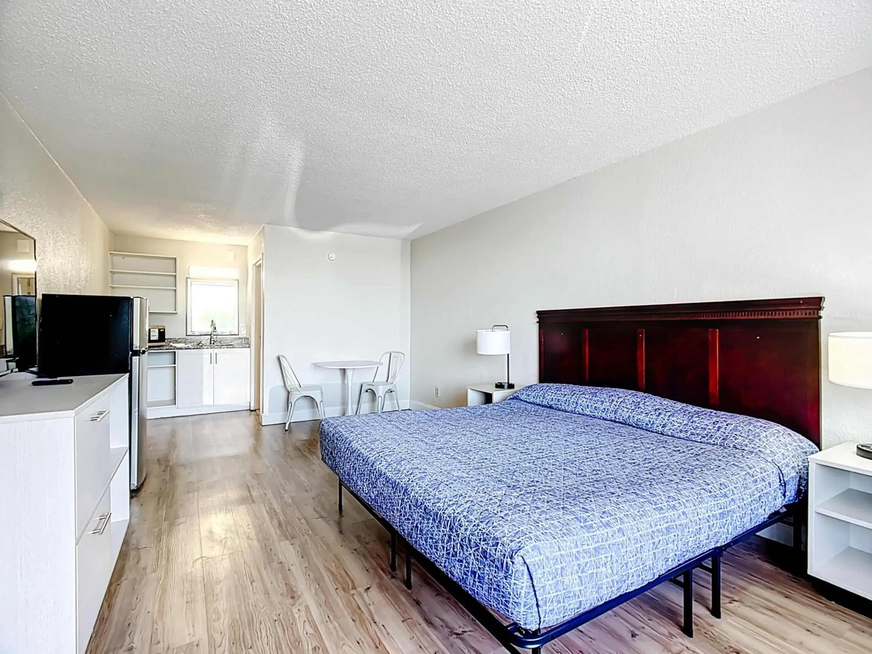 Bed in Stayable Lakeland Bed in Stayable Lakeland