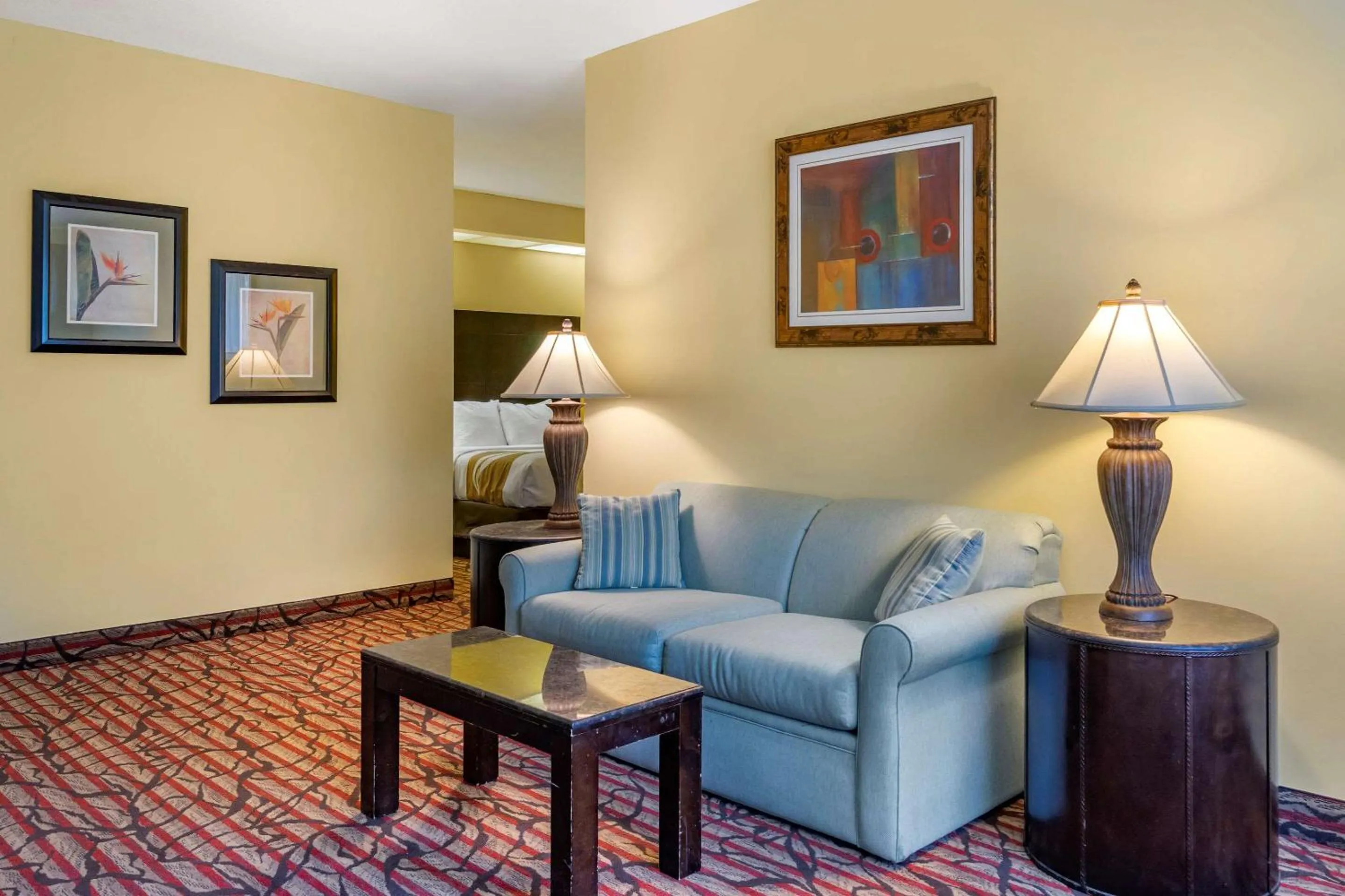 Photo of the whole room, Seating Area in Rodeway Inn Central Clearwater Beach