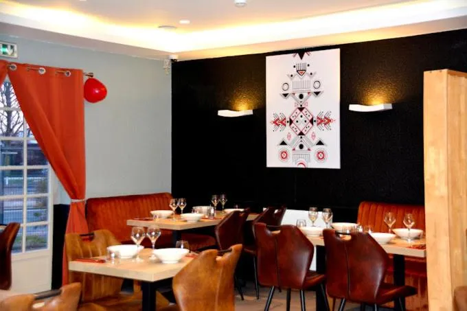 Restaurant/places to eat in Cap Hôtel