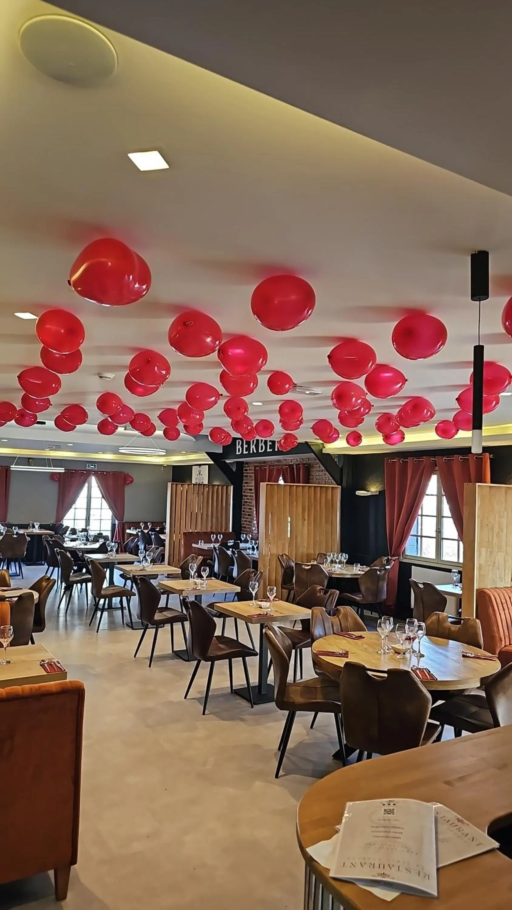 Restaurant/places to eat in Cap Hôtel