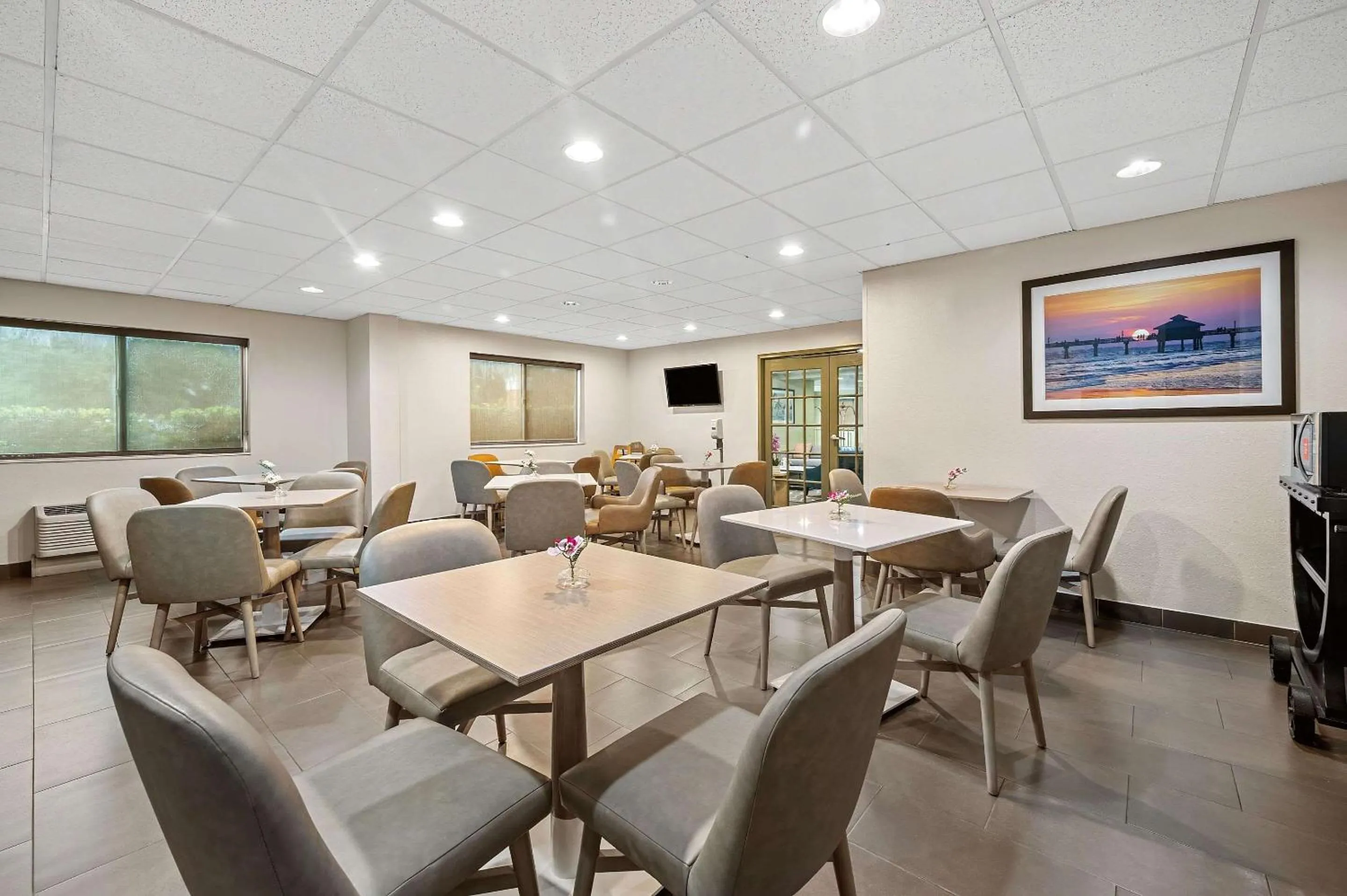 Breakfast in Comfort Inn Fort Myers Northeast