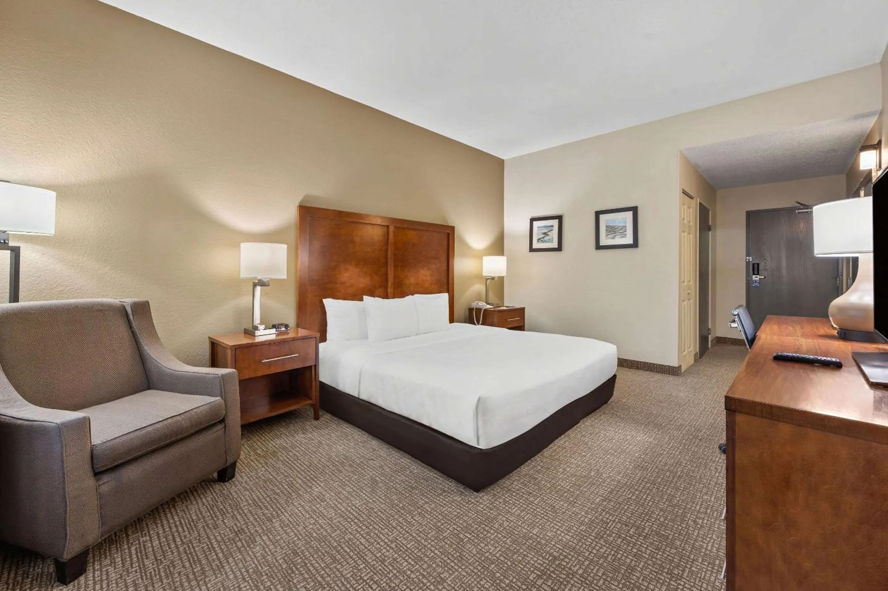 Bedroom, Bed in Comfort Inn Fort Myers Northeast