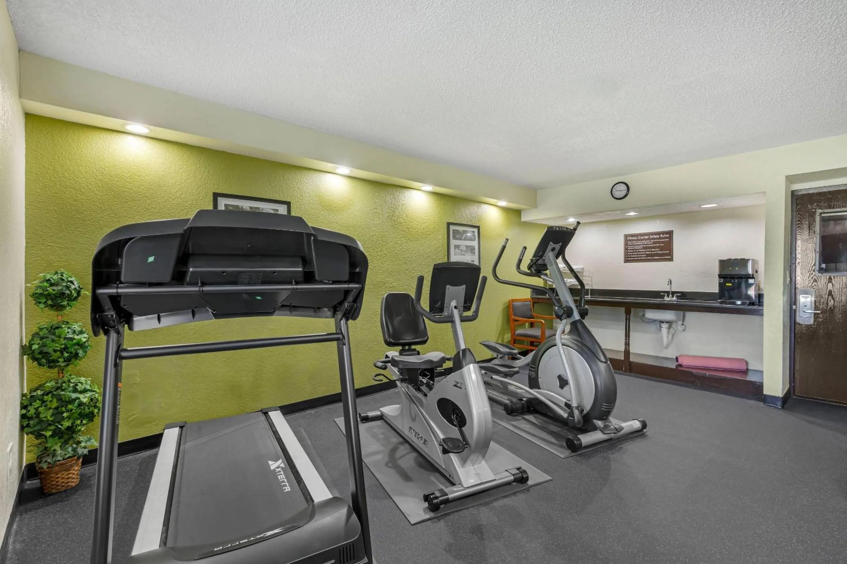 Fitness centre/facilities in Sleep Inn near Busch Gardens - USF