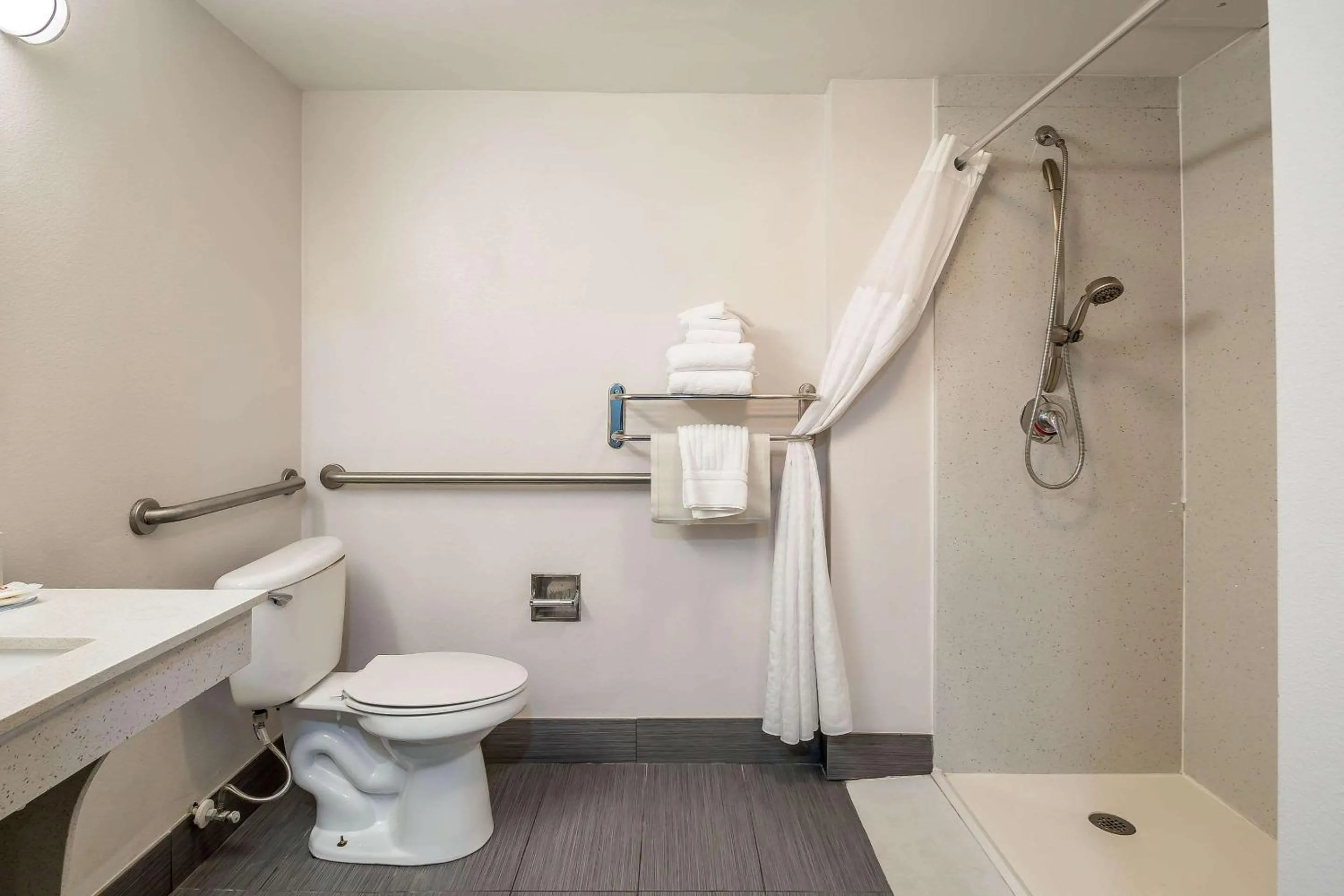 Bathroom in Comfort Inn University