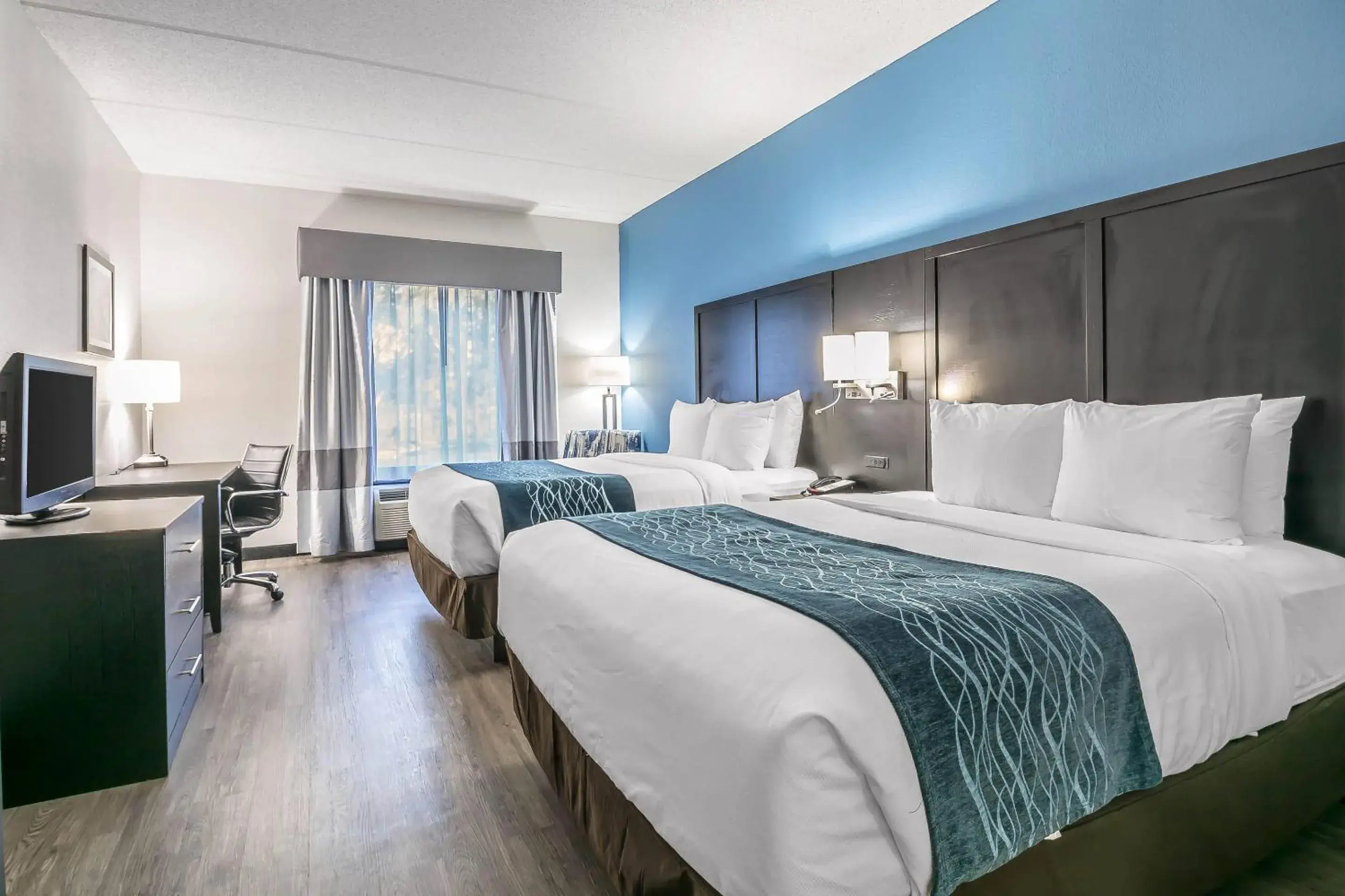 Bedroom, Bed in Comfort Inn University Bedroom, Bed in Comfort Inn University