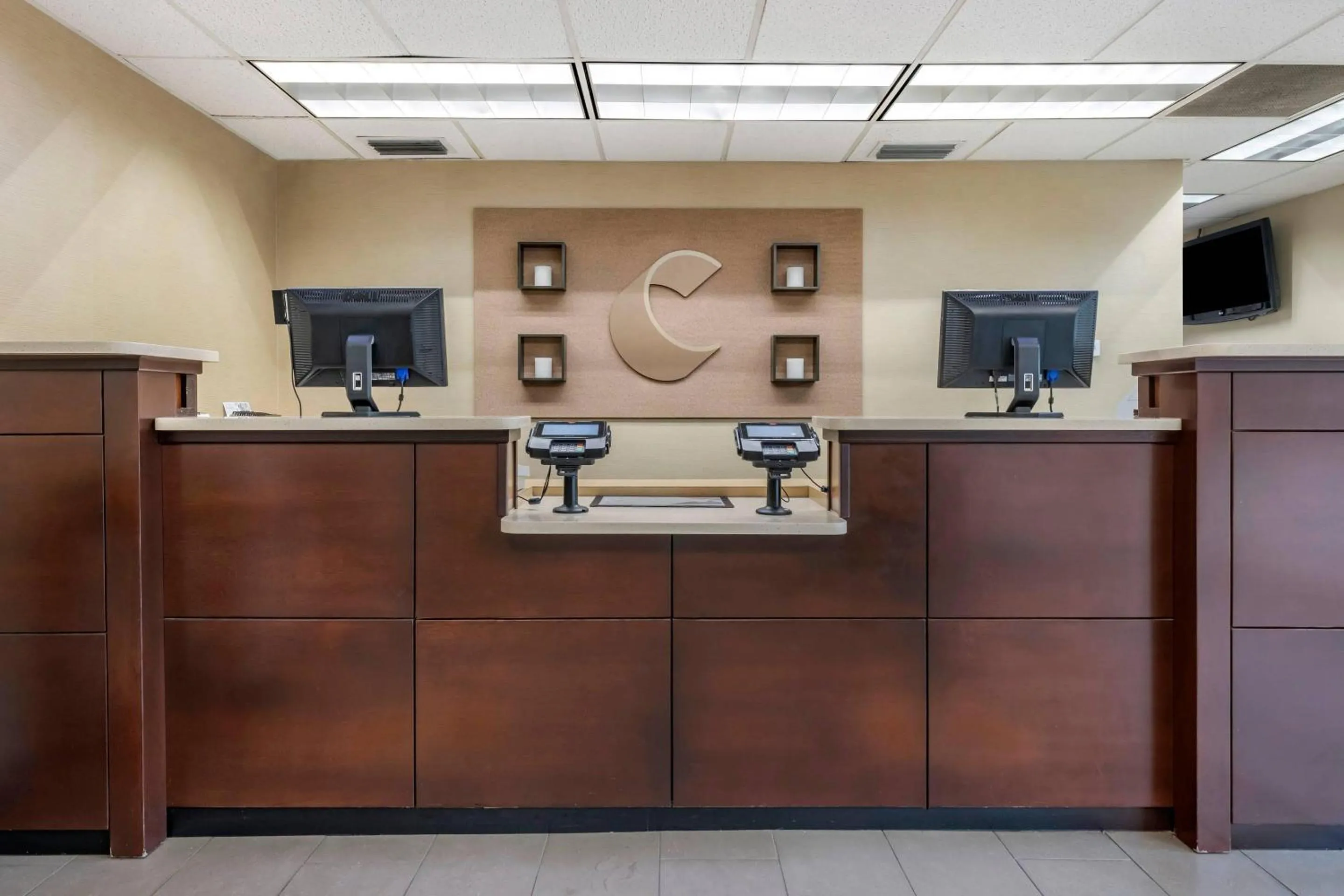 Lobby or reception in Comfort Inn & Suites DeLand - near University