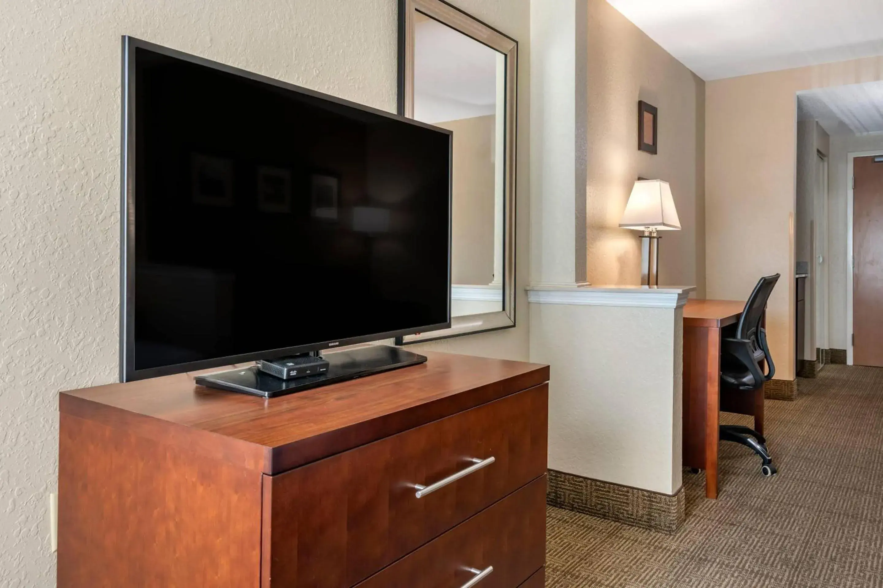 Bedroom in Comfort Inn & Suites DeLand - near University Bedroom in Comfort Inn & Suites DeLand - near University