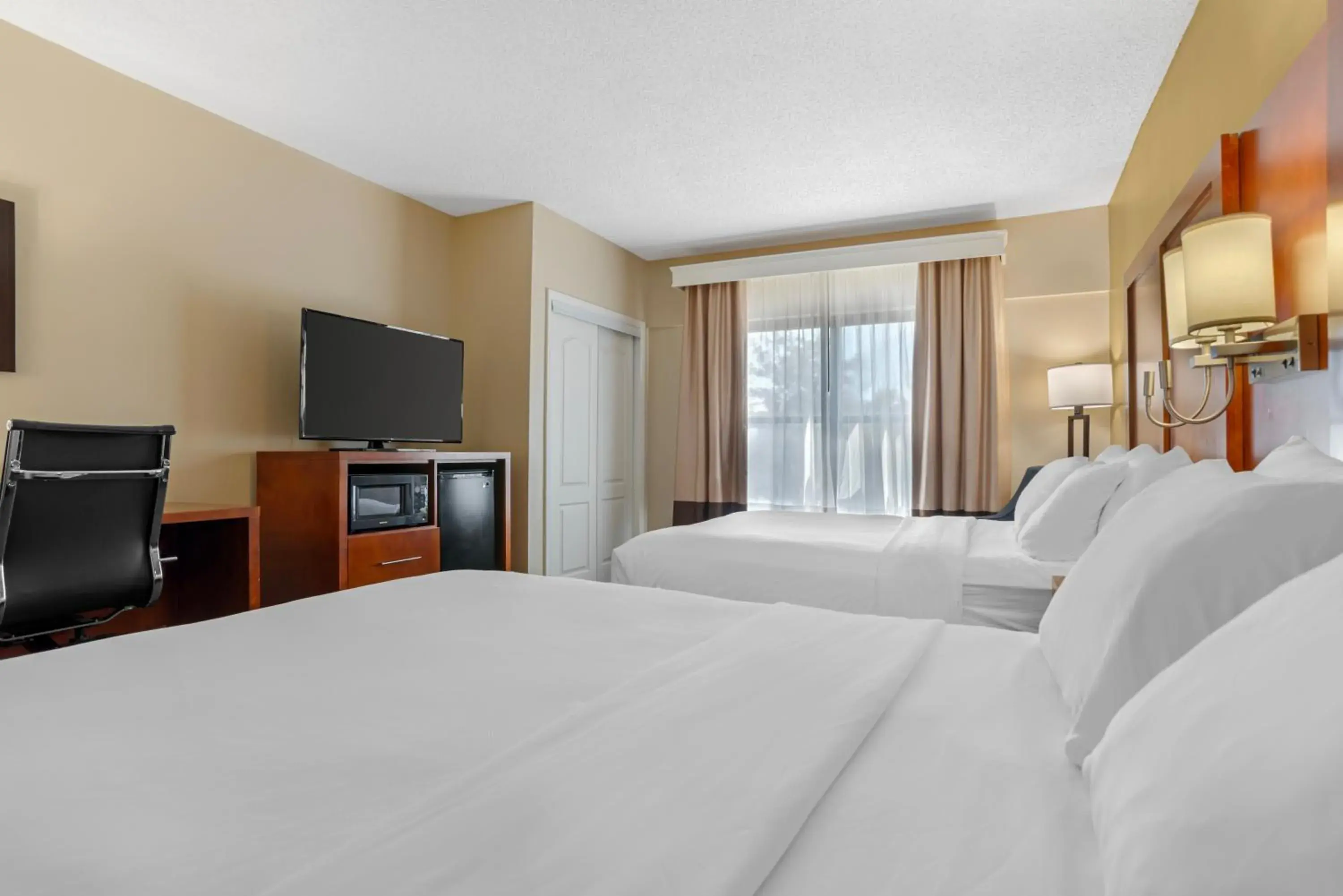 Bed in Comfort Suites Tallahassee Capitol - University Area Bed in Comfort Suites Tallahassee Capitol - University Area