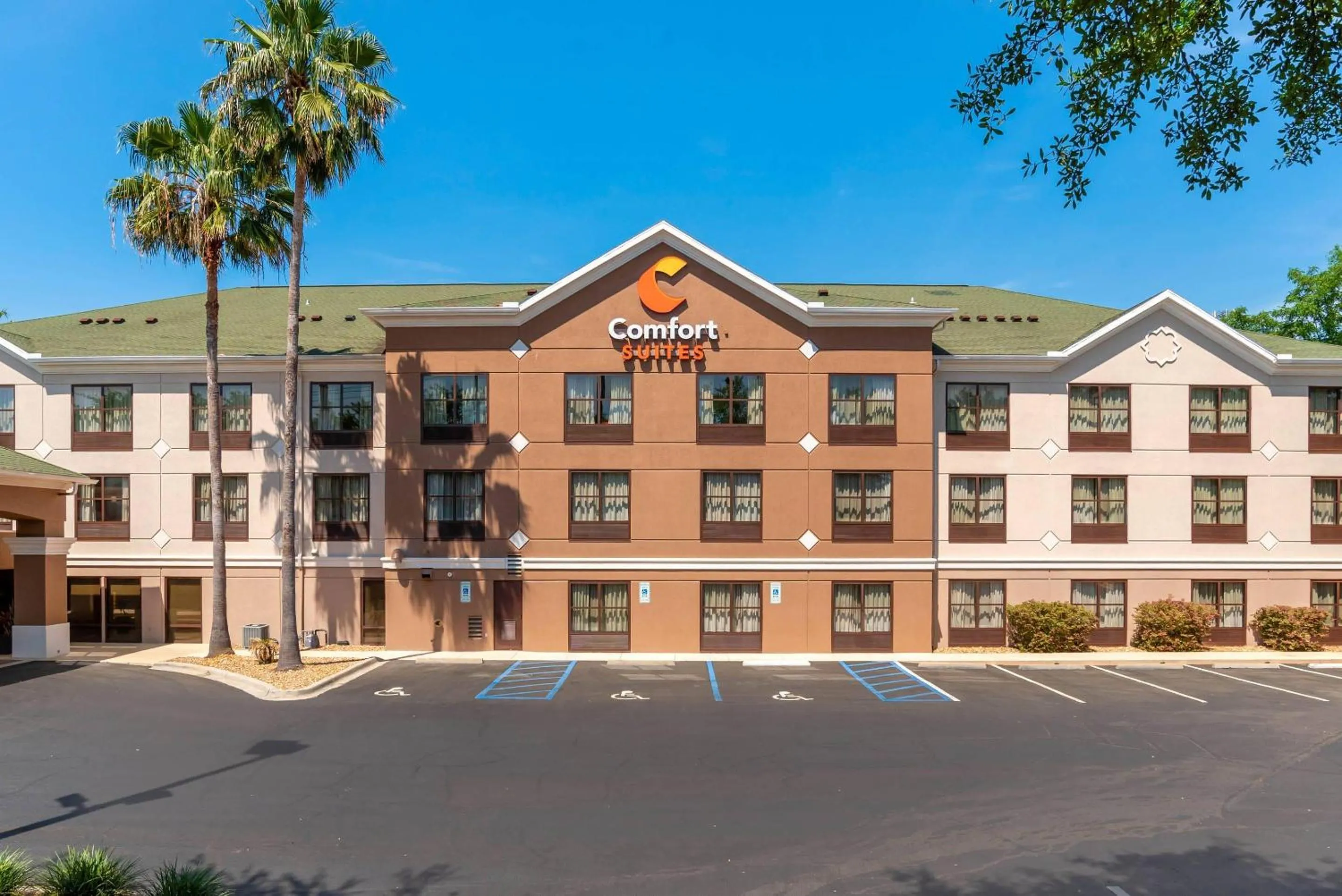 Property building in Comfort Suites Tallahassee Capitol - University Area