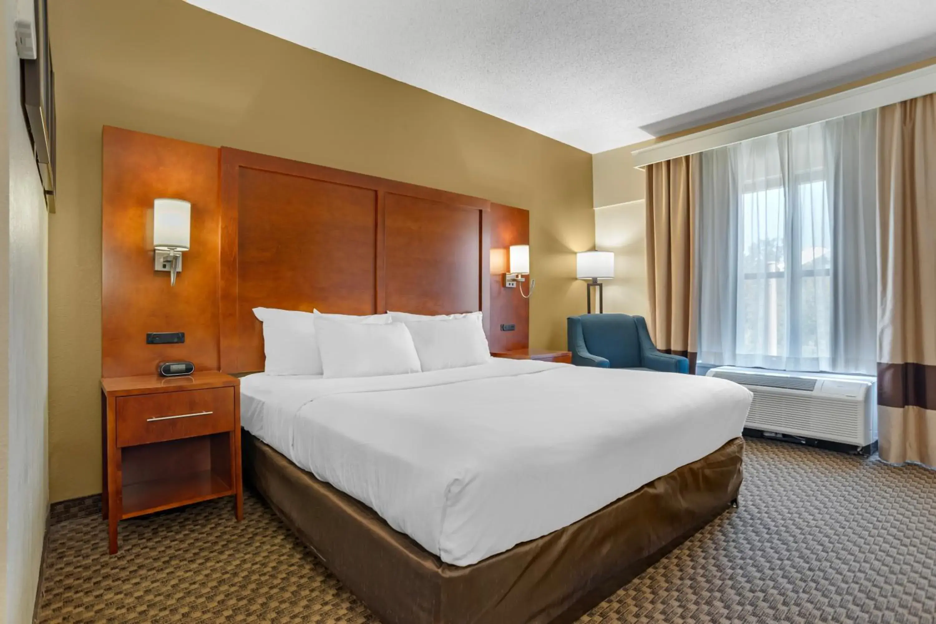 Bed in Comfort Suites Tallahassee Capitol - University Area Bed in Comfort Suites Tallahassee Capitol - University Area