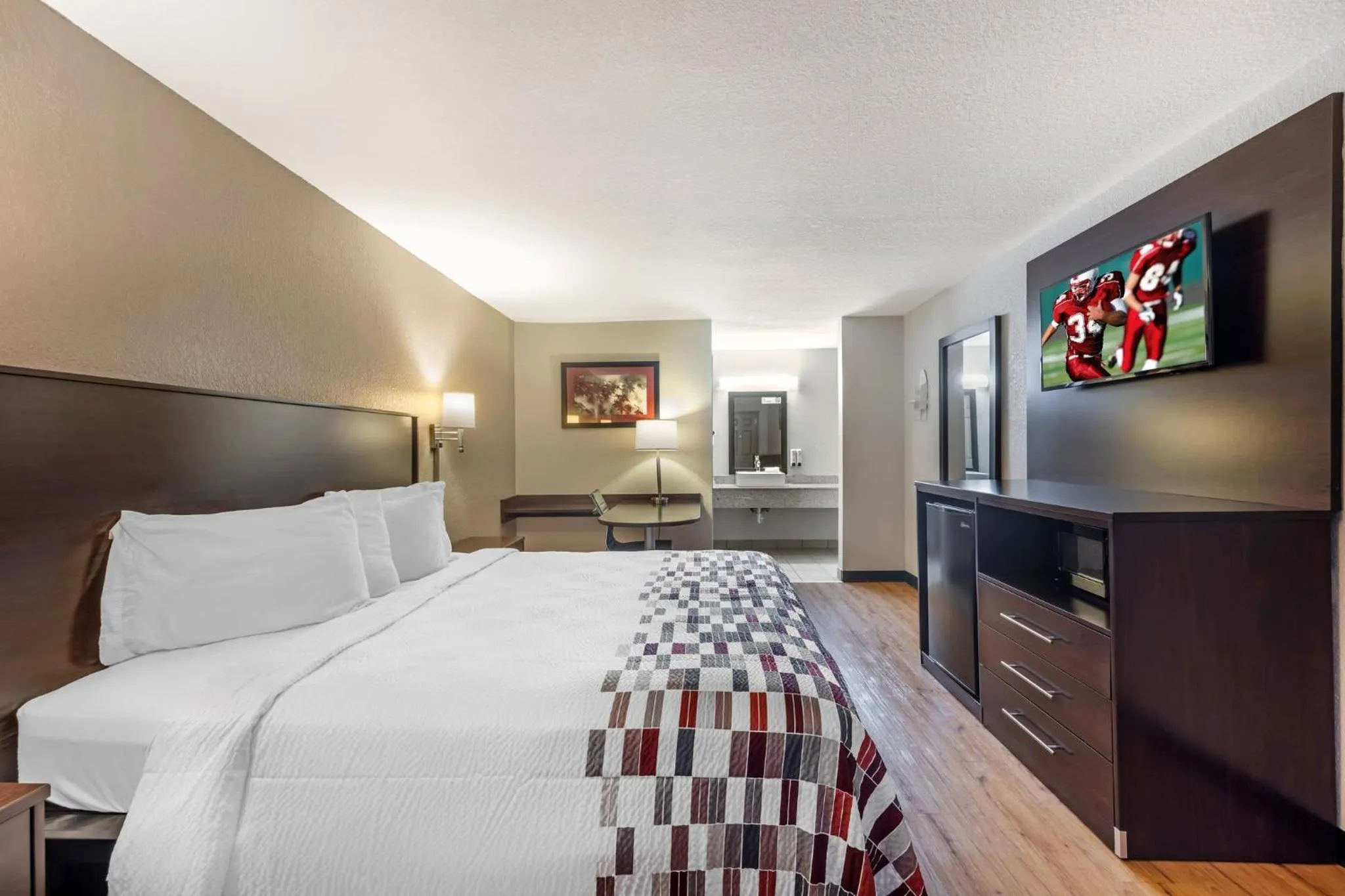 Property building, Bed in Red Roof Inn Ft Pierce