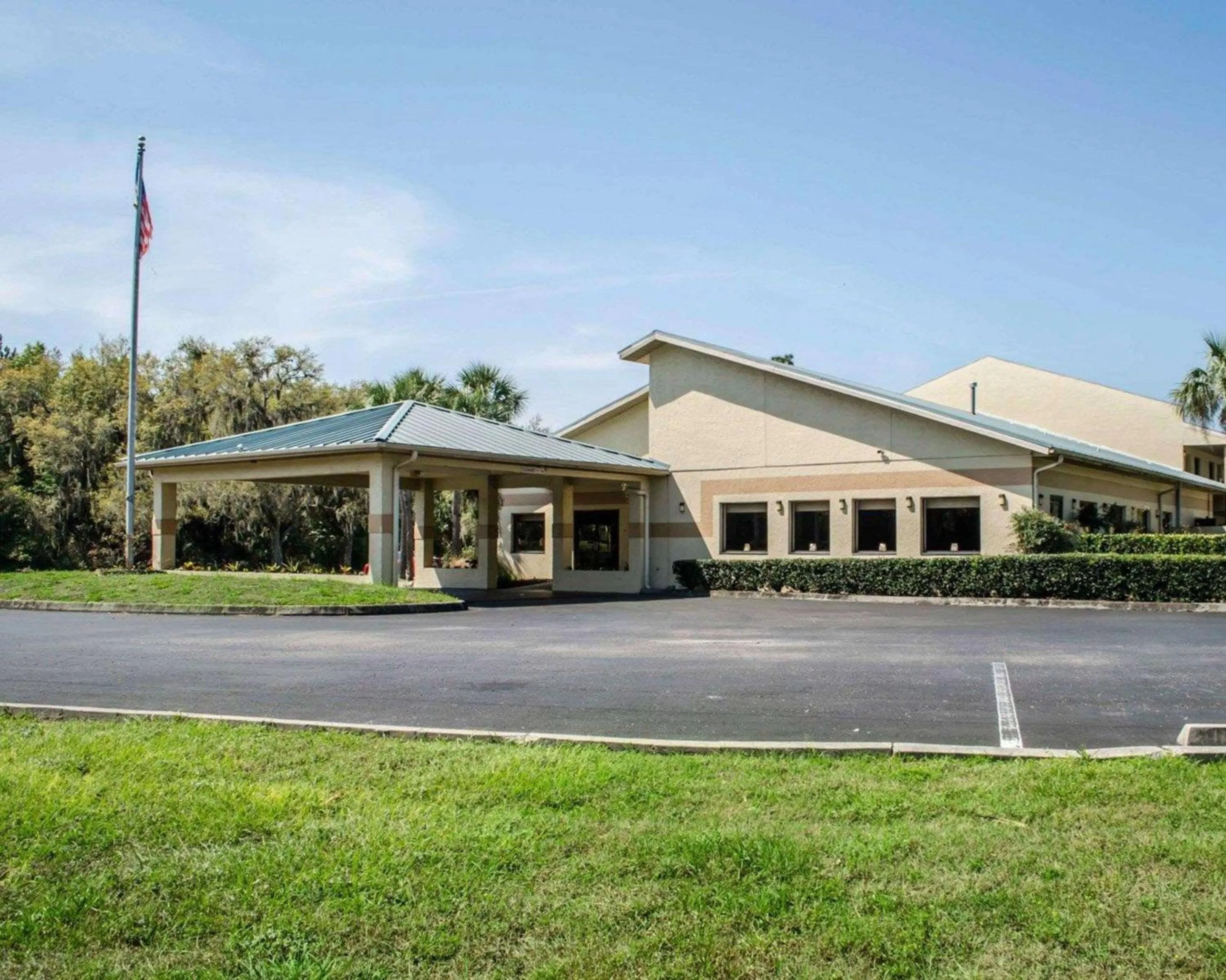 Property building in Quality Inn Crystal River