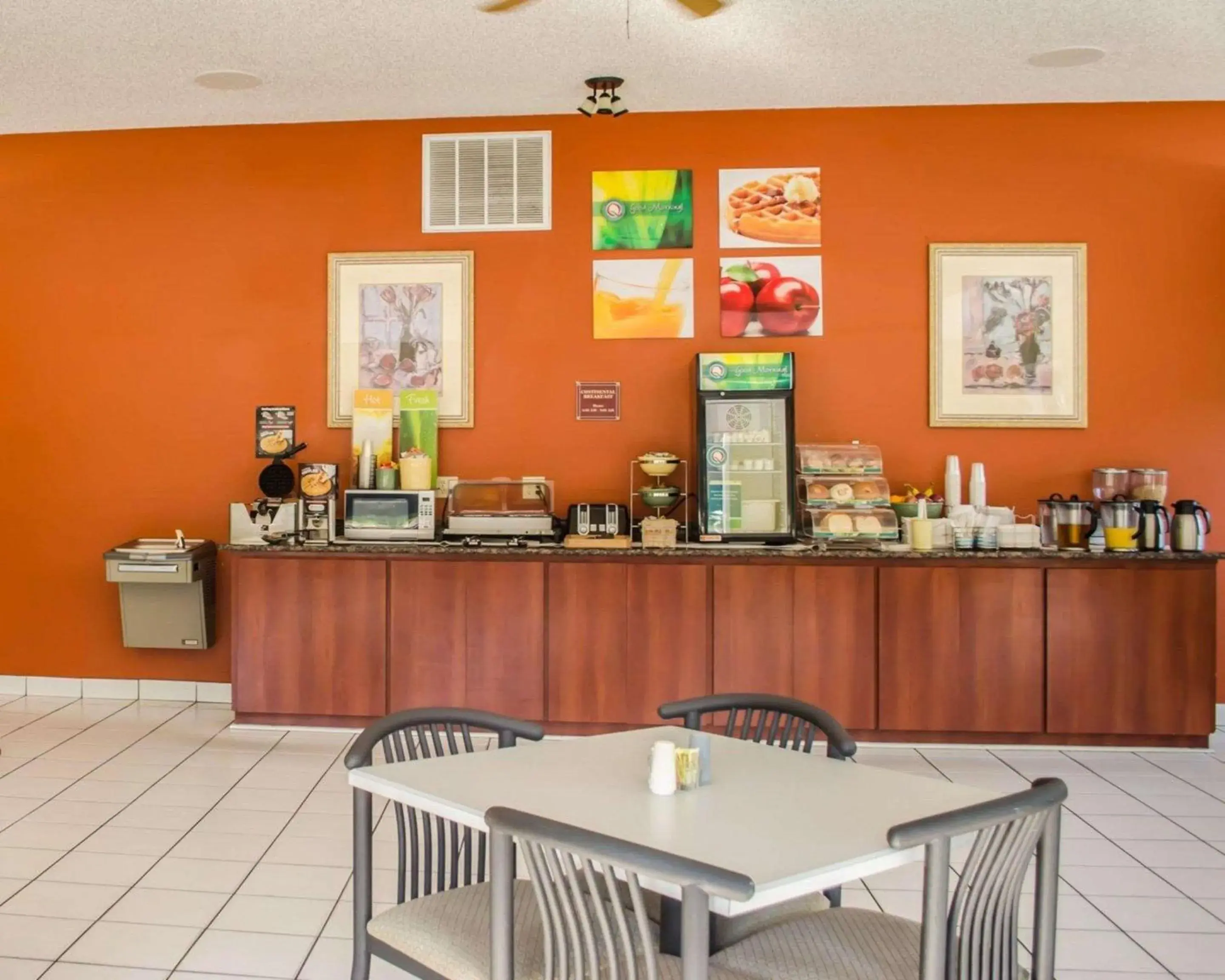 Restaurant/places to eat in Quality Inn Crystal River Restaurant/places to eat in Quality Inn Crystal River