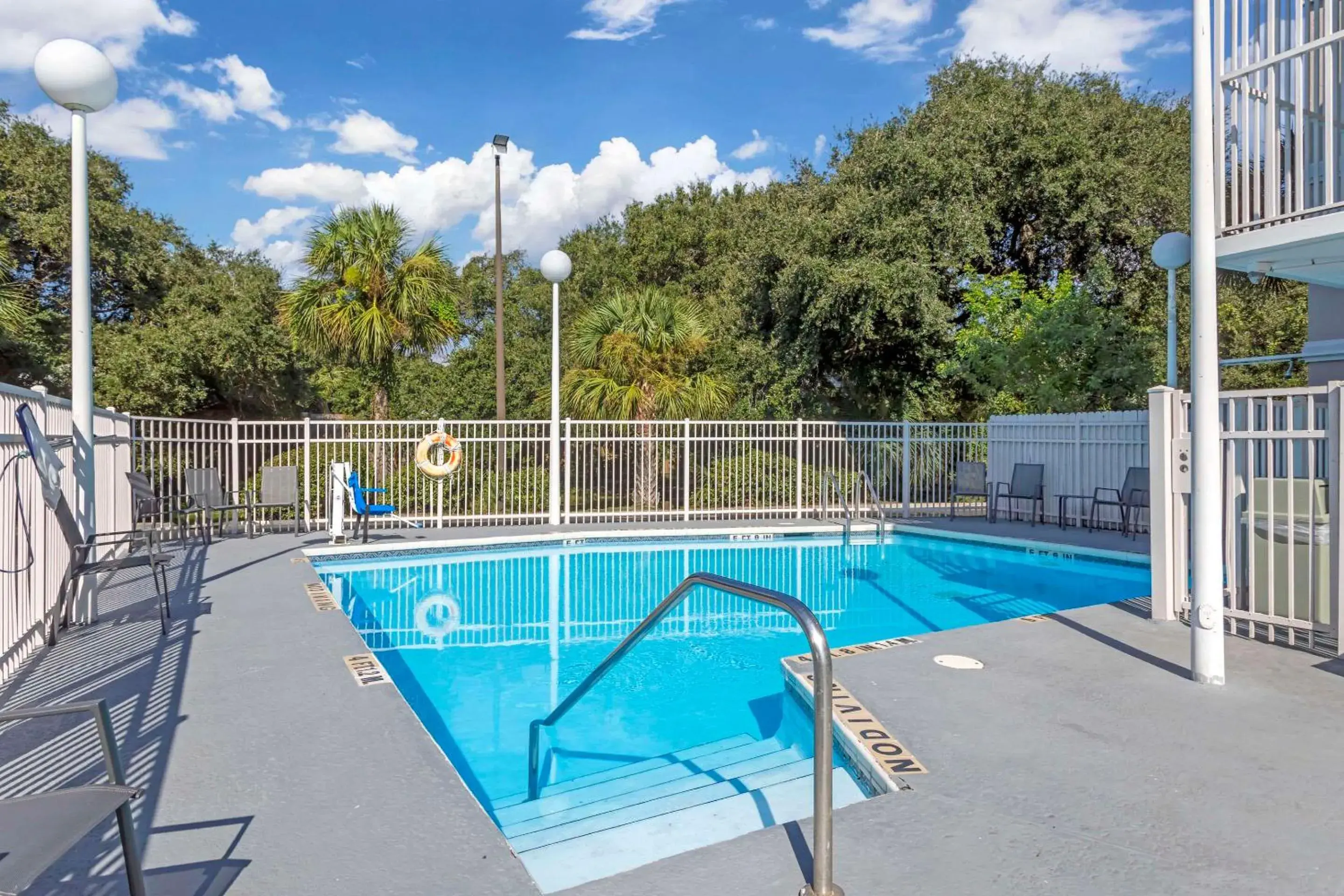 Swimming pool in Quality Inn & Suites St Augustine Beach Area Swimming pool in Quality Inn & Suites St Augustine Beach Area