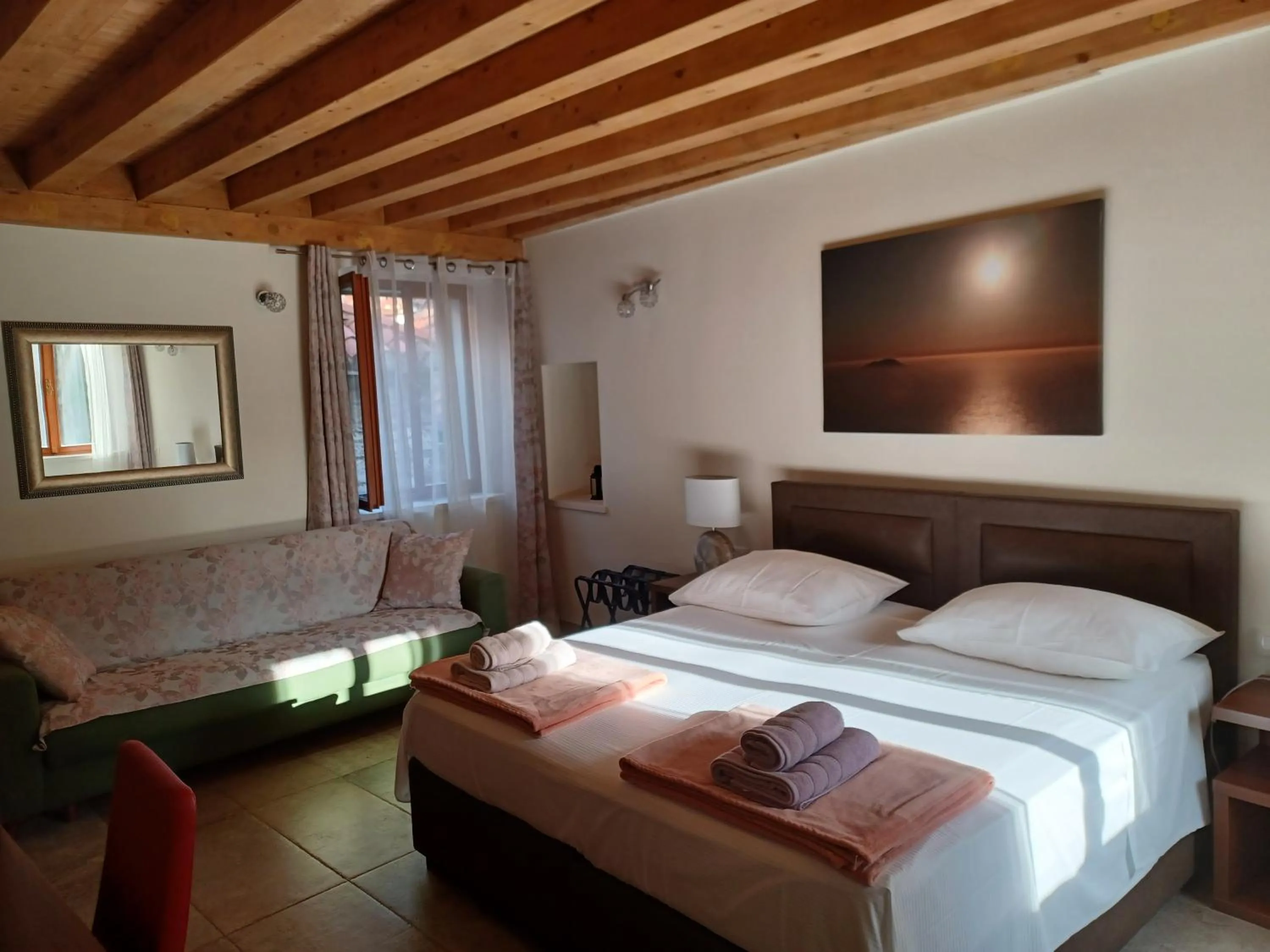 JR Luxury Guesthouse2