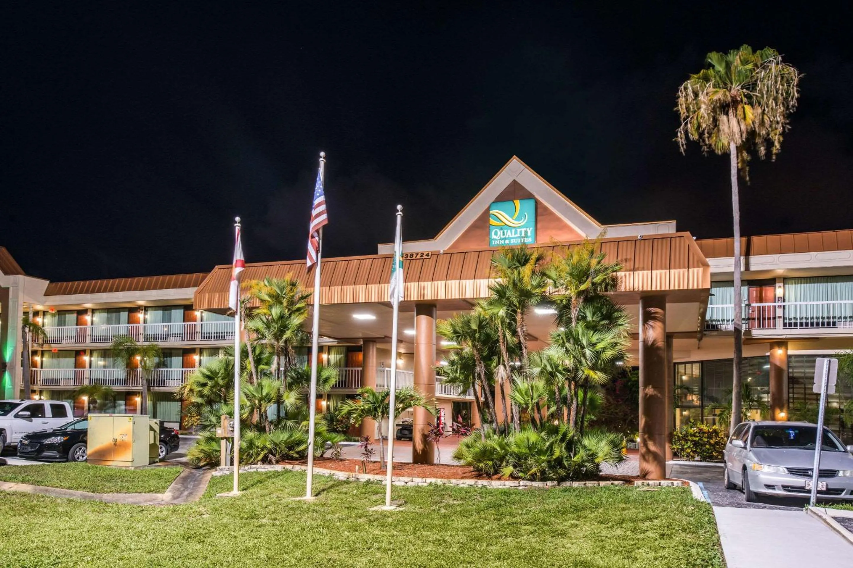 Property building in Quality Inn & Suites Tarpon Springs South