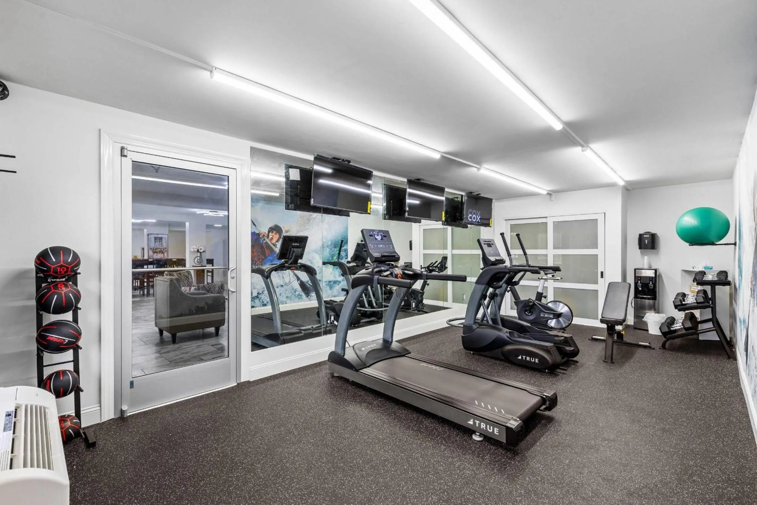 Fitness centre/facilities in Alachua Inn