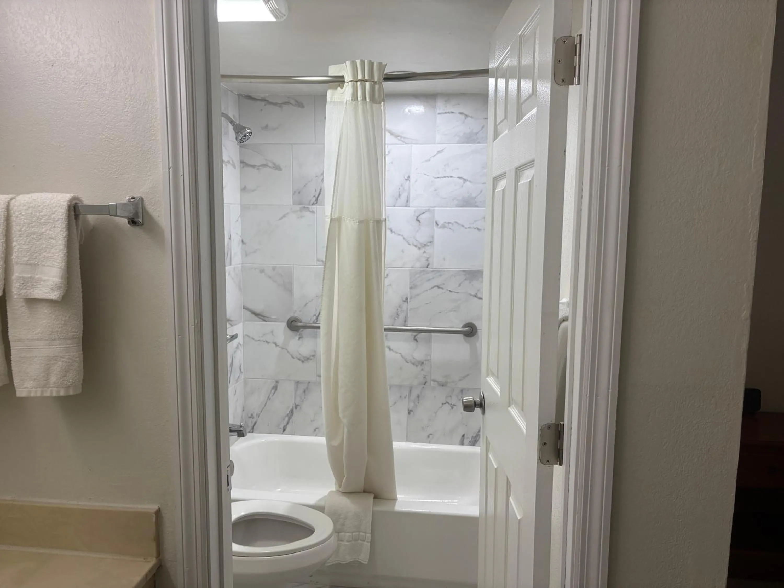 Shower in Alachua Inn