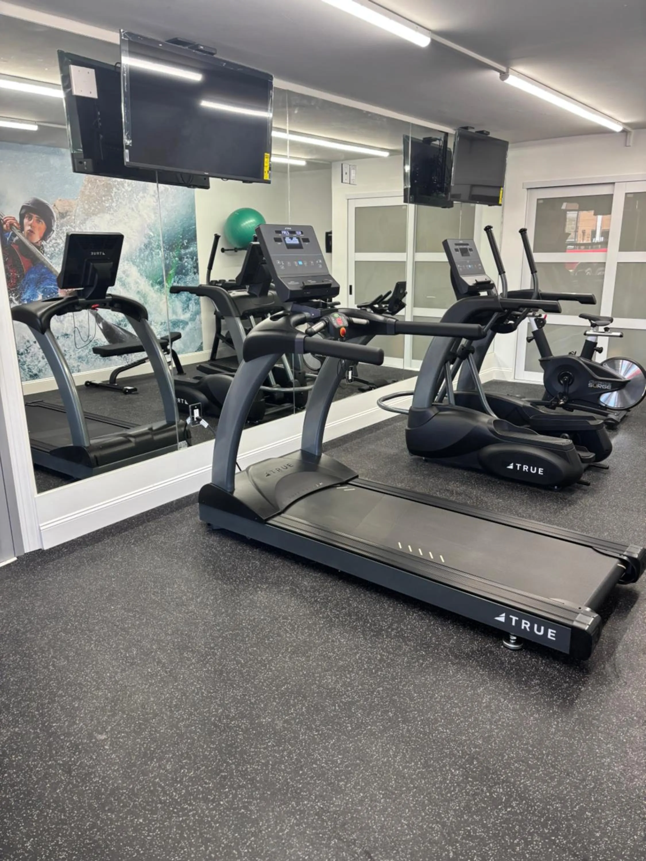 Fitness centre/facilities in Alachua Inn